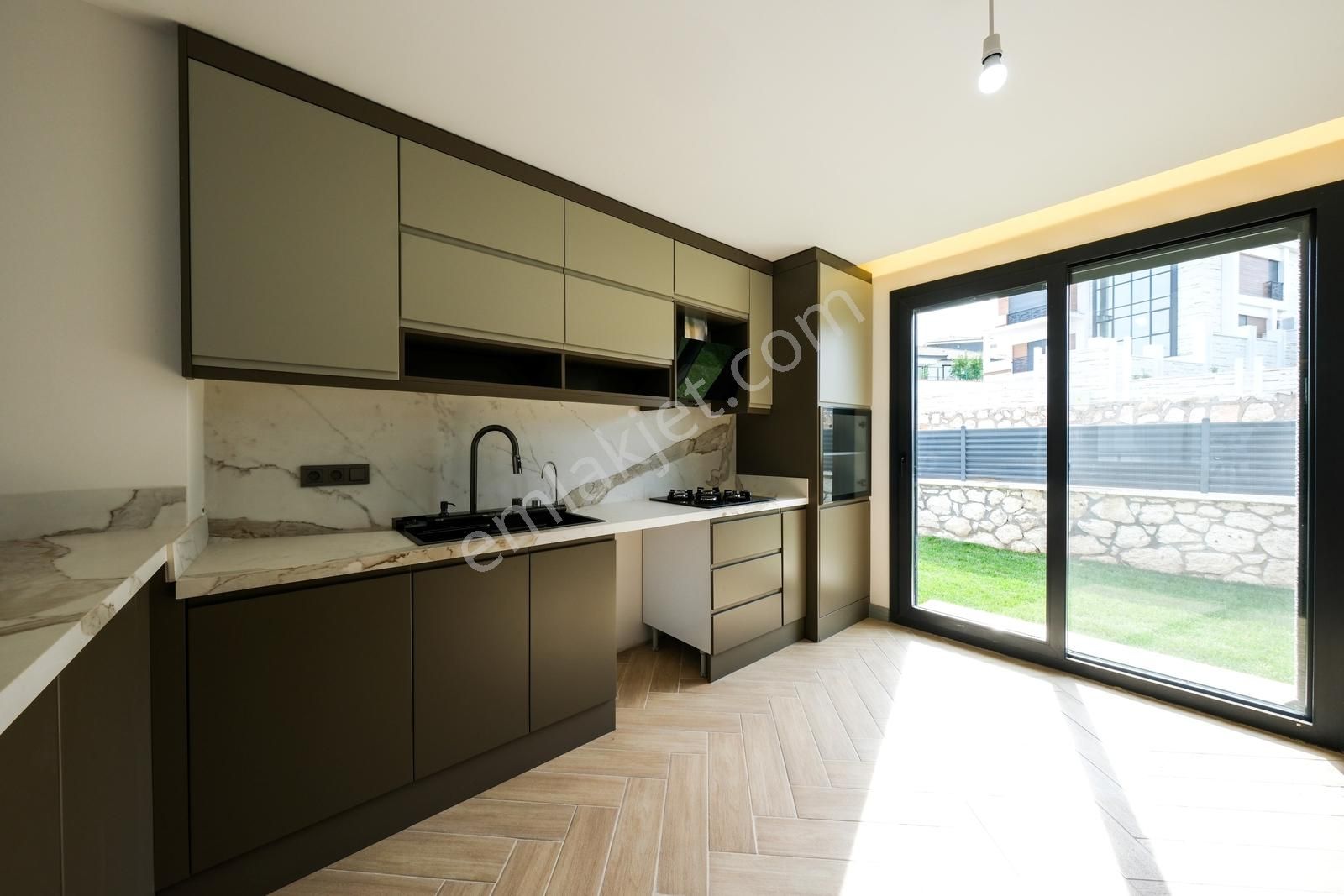 Vılla Rıva Seyrek 4+1 Kapalı Havuz Ve Saunalı Özel Yapım - Görsel 12