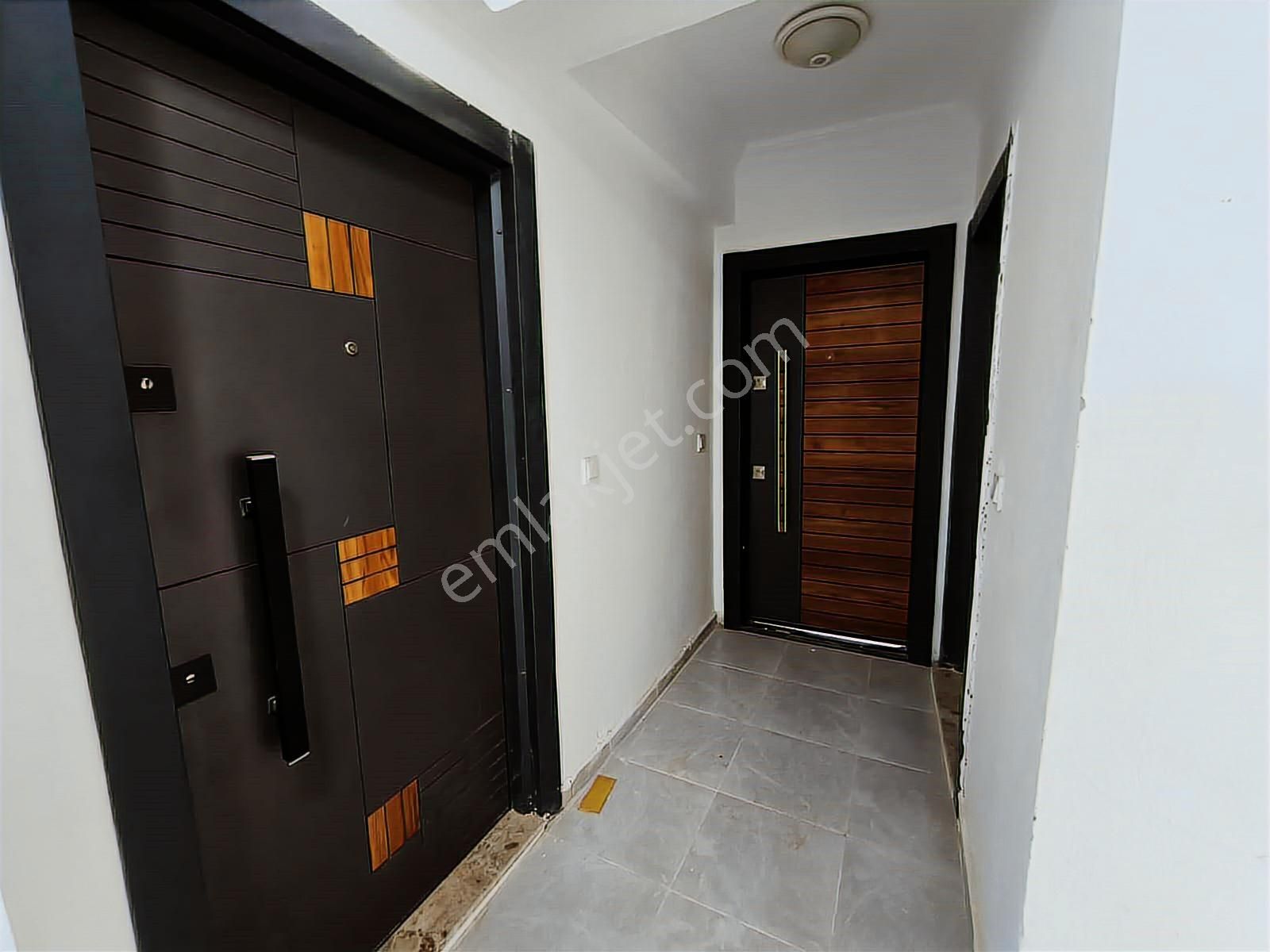 Yenifoça'da Satılık Oturuma Hazır Ruhsatlı 1+1 - Görsel 8