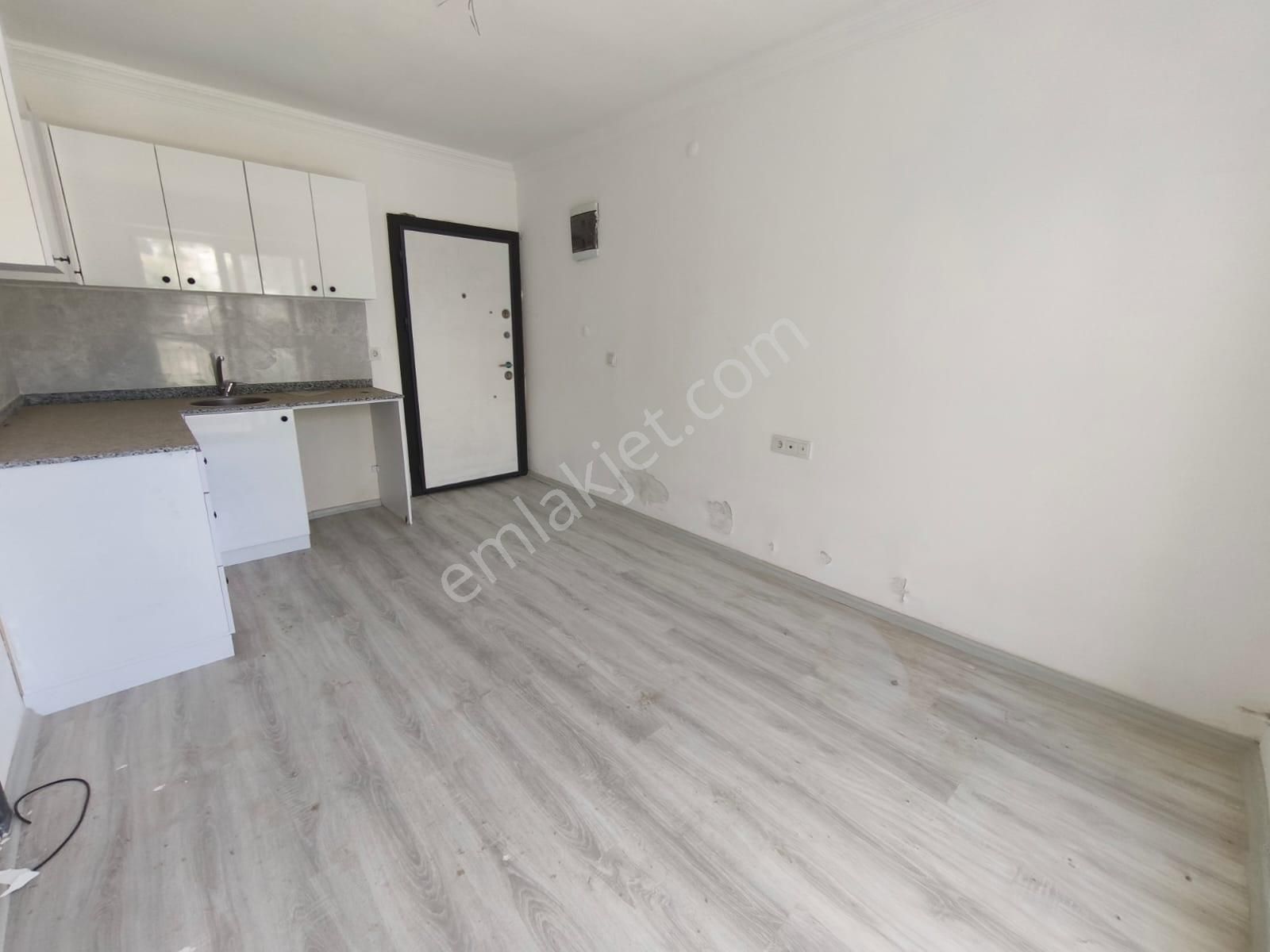 Yenifoça'da Satılık Oturuma Hazır Ruhsatlı 1+1 - Görsel 11