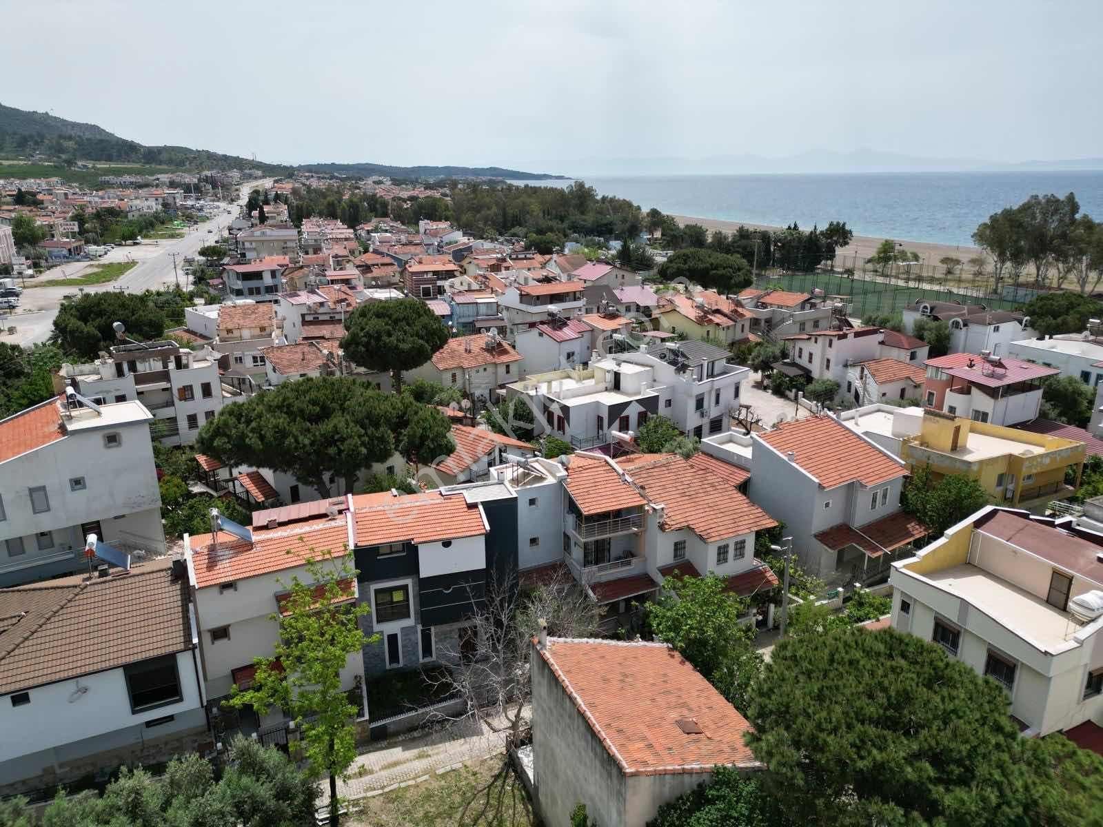 Urla İskele Mah De Deniz Manzaralı Satılık 4+1 Villa