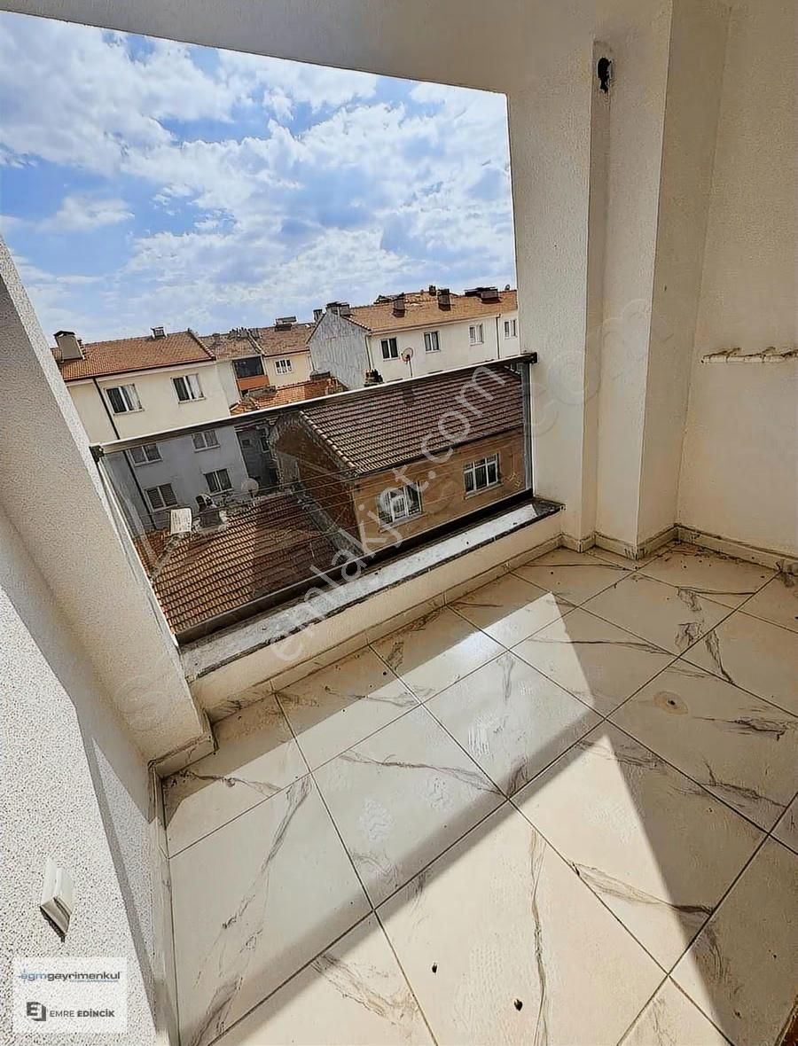 [egm Gayrimenkul] Çamlıca'da Sıfır 3+1 Geniş-iskanlı-iyi Konumda - Görsel 15