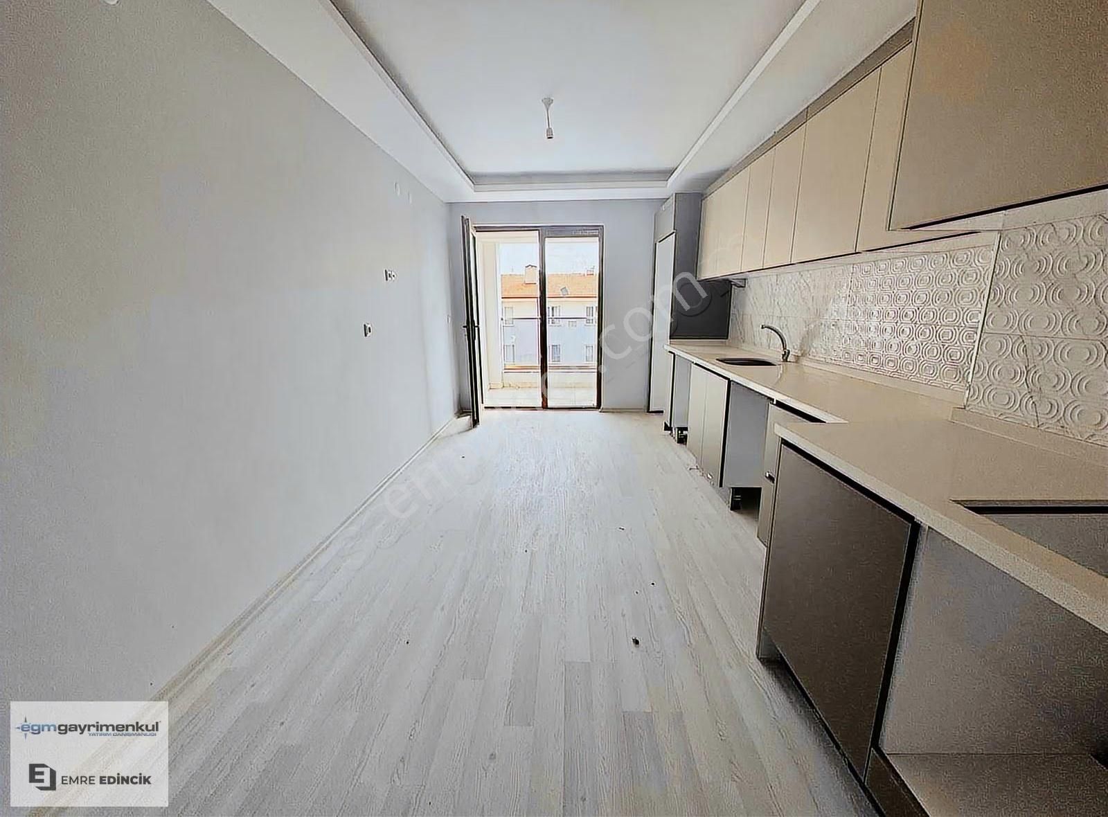 [egm Gayrimenkul] Çamlıca'da Sıfır 3+1 Geniş-iskanlı-iyi Konumda - Görsel 6