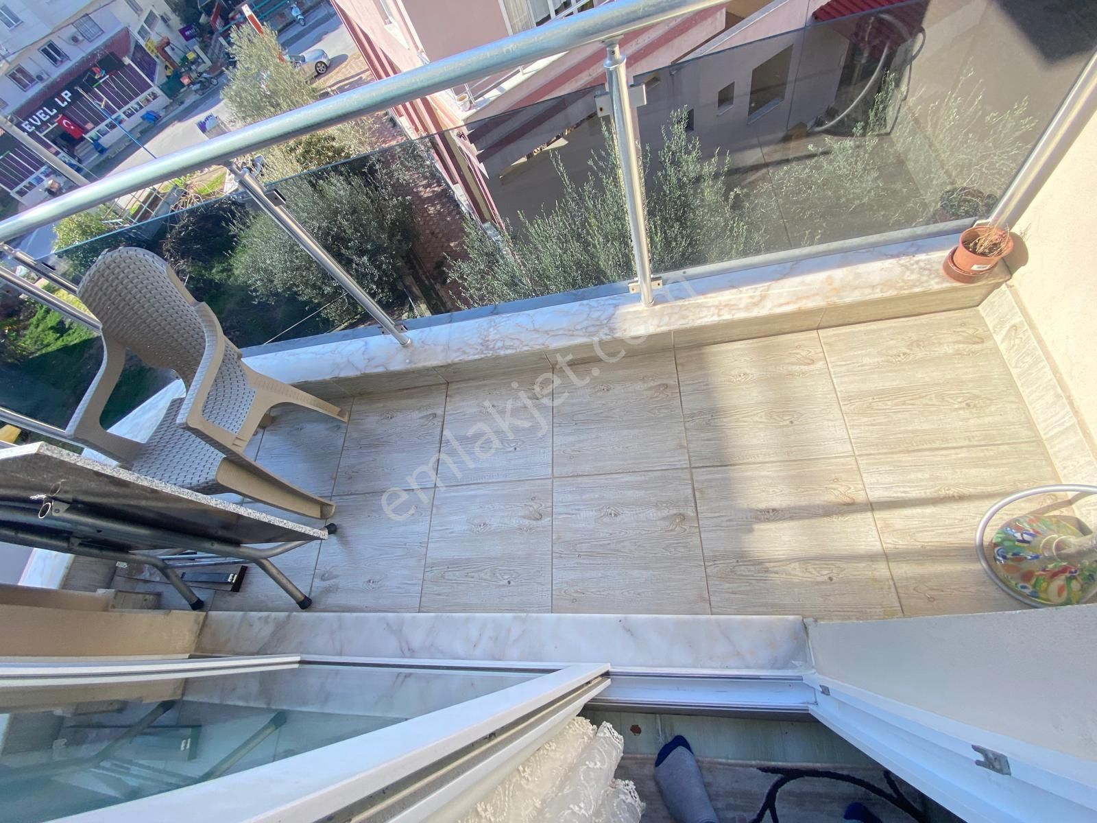 Prestij'den Çiftlikköy'de Full Eşyalı Geniş Oturumlu 1+1 Daire - Görsel 19