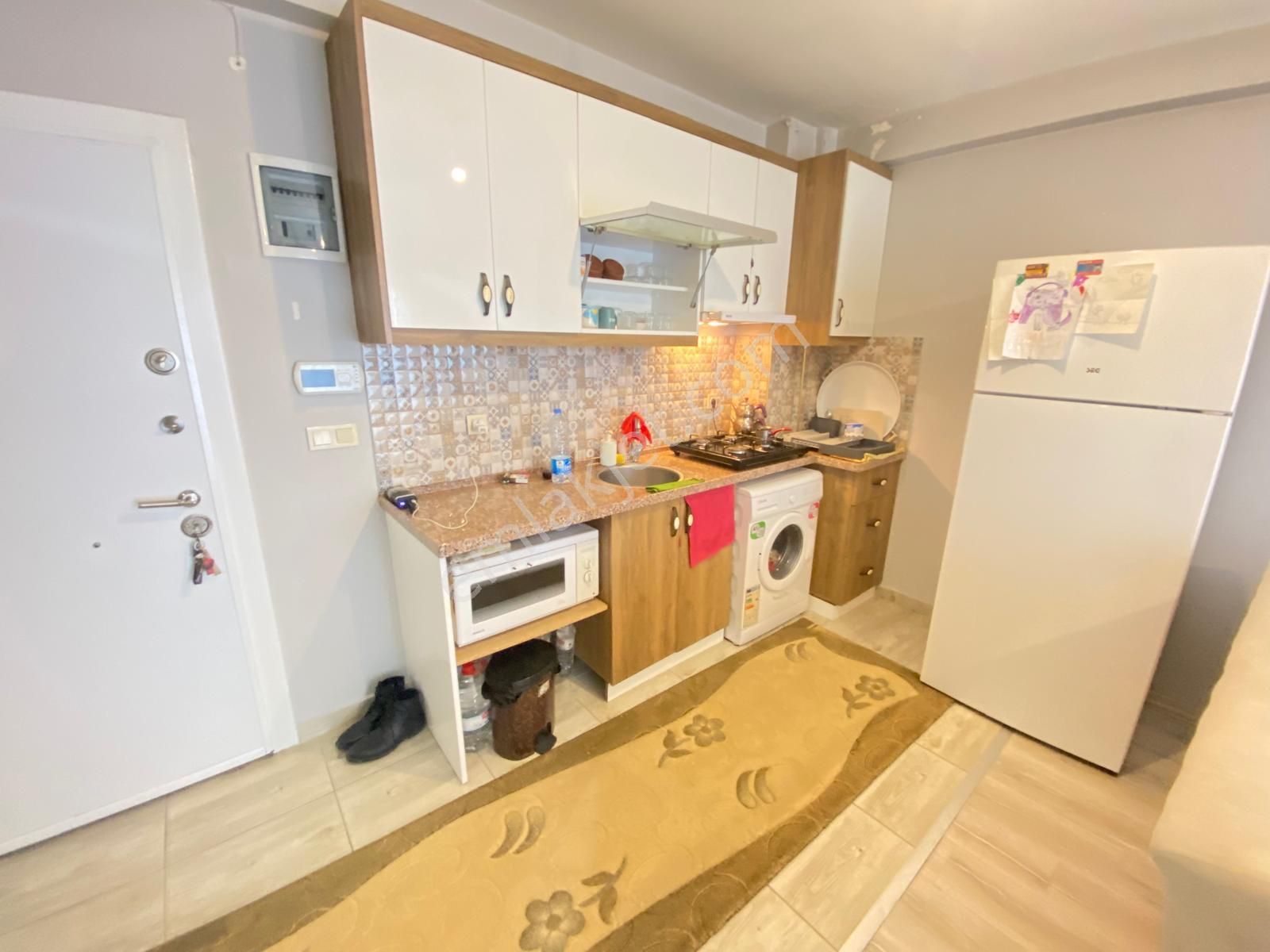 Prestij'den Çiftlikköy'de Full Eşyalı Geniş Oturumlu 1+1 Daire - Görsel 2