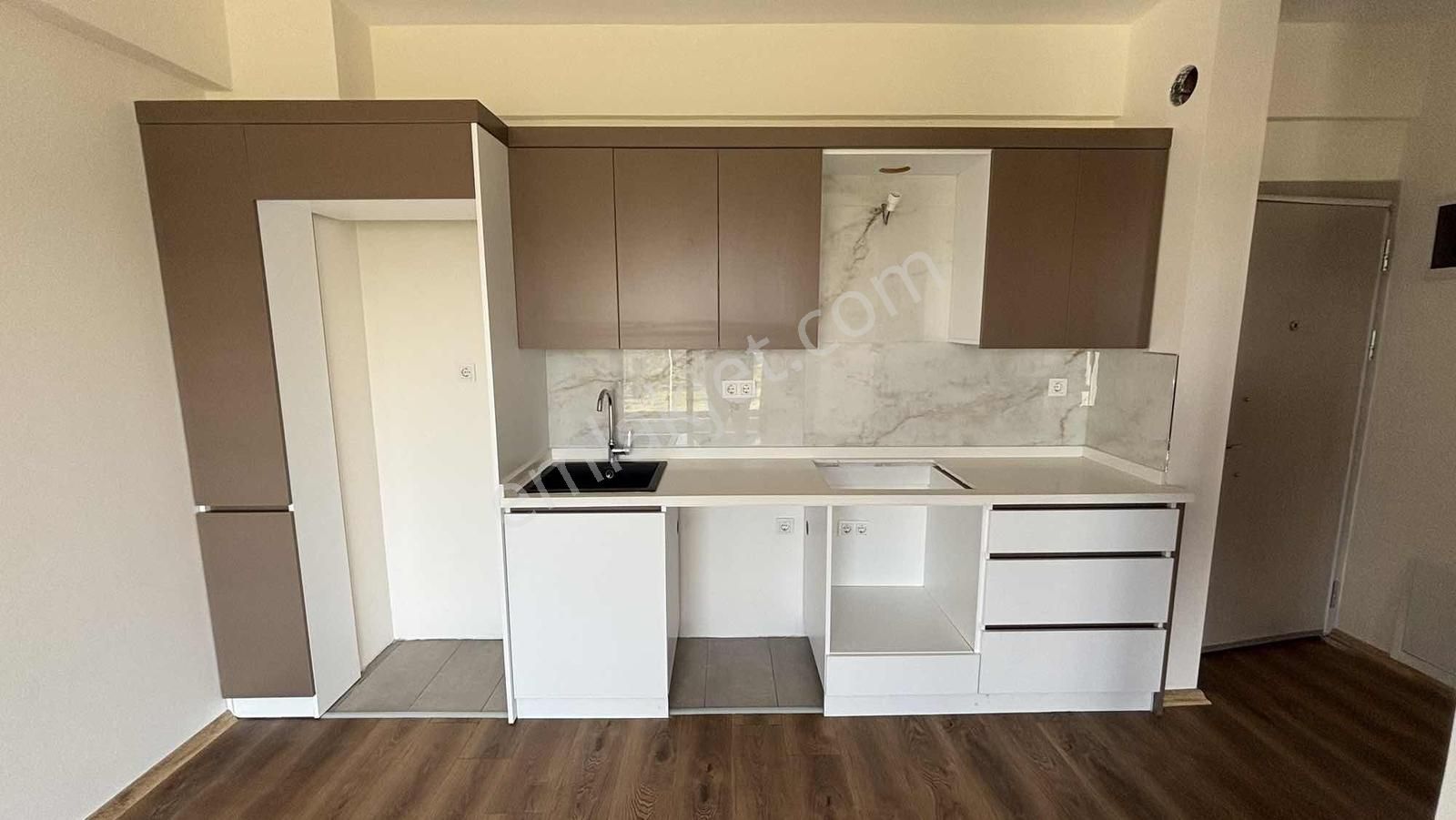 Bornova İzev De Yatırıma Uygun Gelecek Vadeden Sıfır Daire - Görsel 4