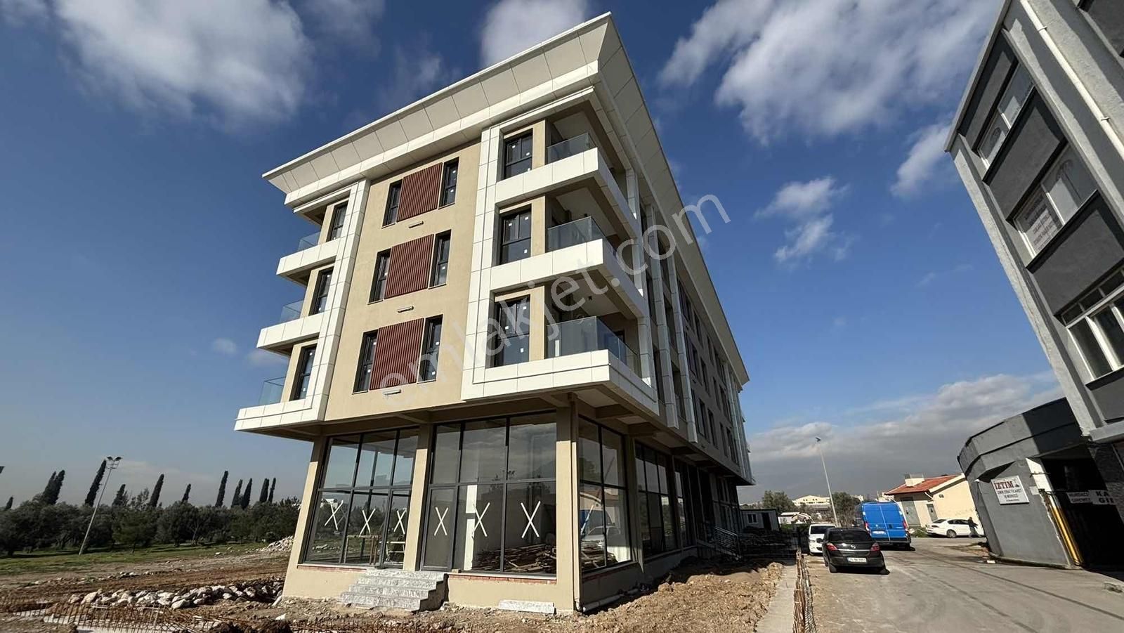 Bornova İzev De Yatırıma Uygun Gelecek Vadeden Sıfır Daire - Görsel 13