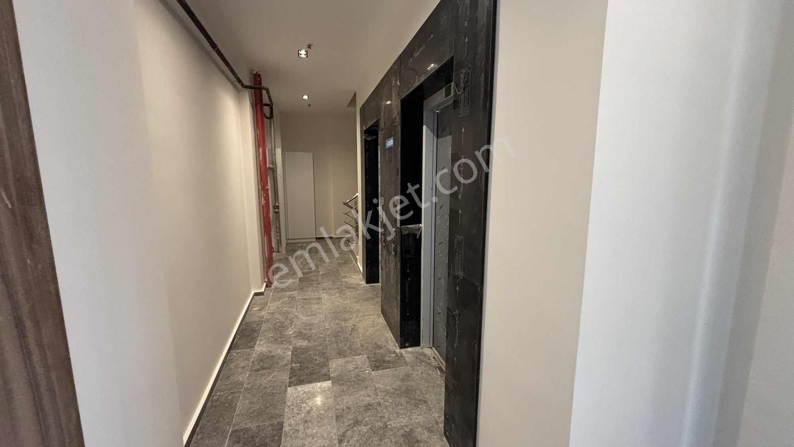 Bornova İzev De Yatırıma Uygun Gelecek Vadeden Sıfır Daire - Görsel 3