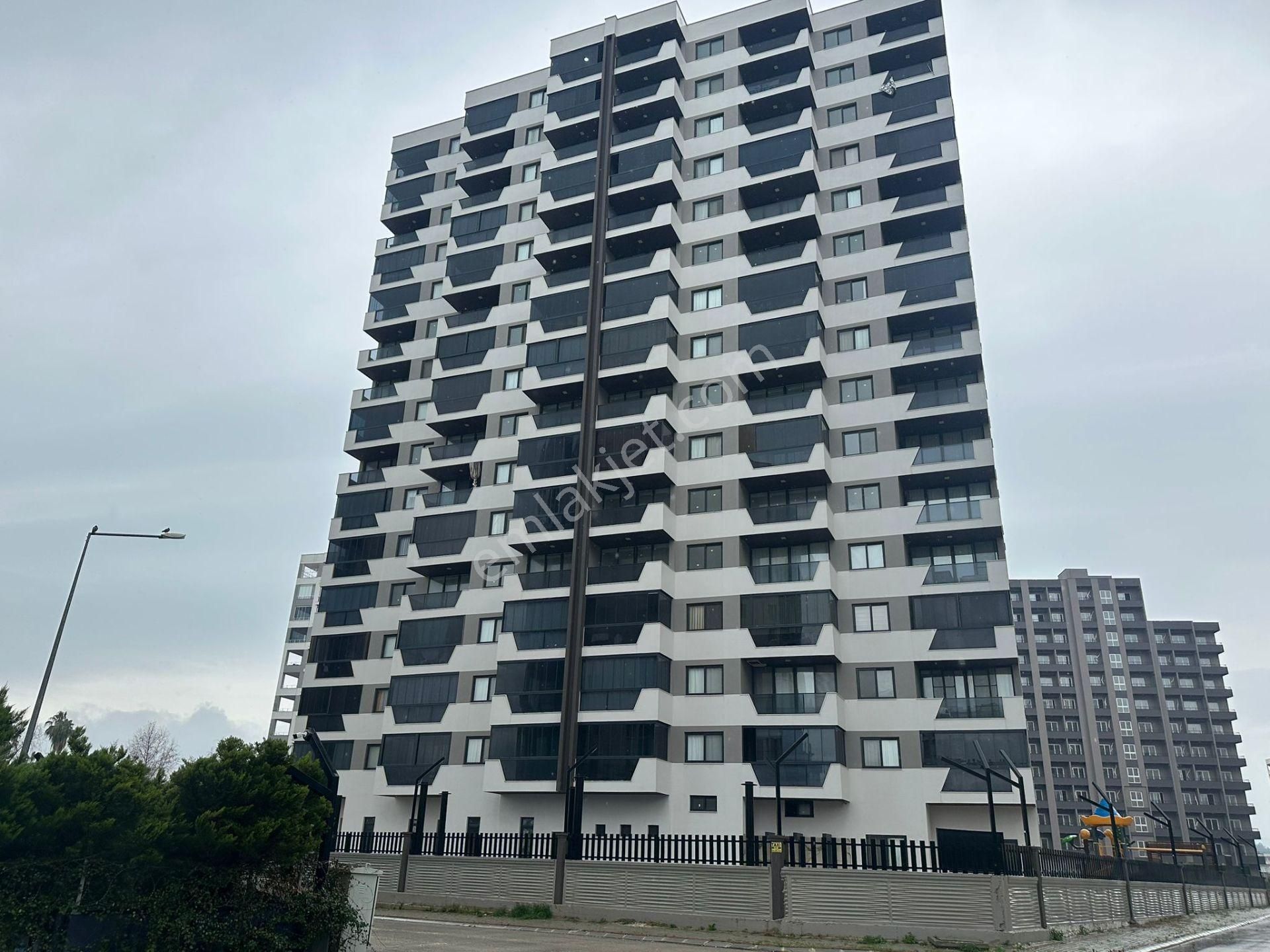 Mersin Erdemli'de Deniz Yakını, Havuzlu, Sıfır 1+1 Daire