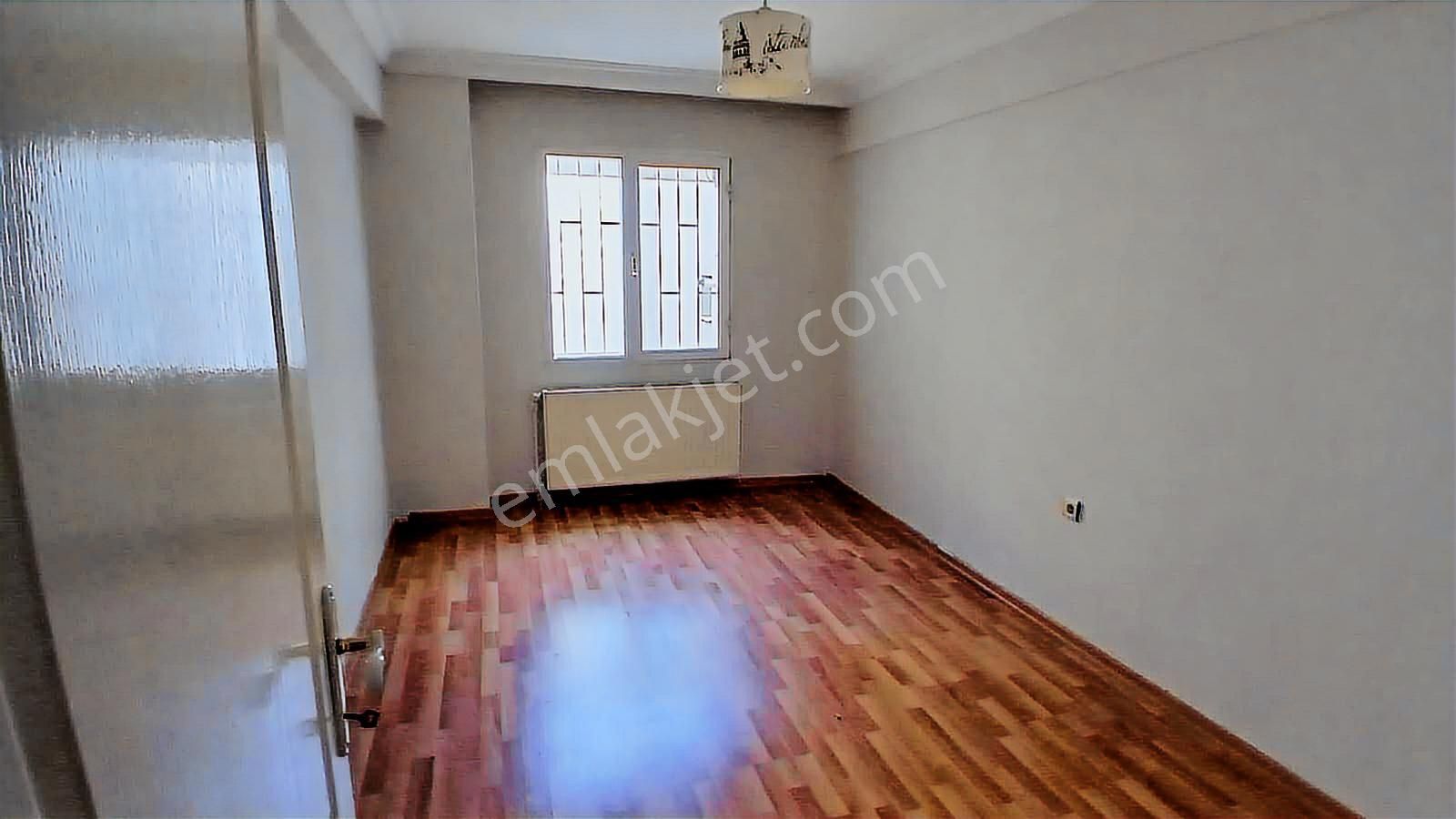 Yalı Mahallesinde Merkezi Konumda Geniş 3+1 Satılık Daire - Görsel 7