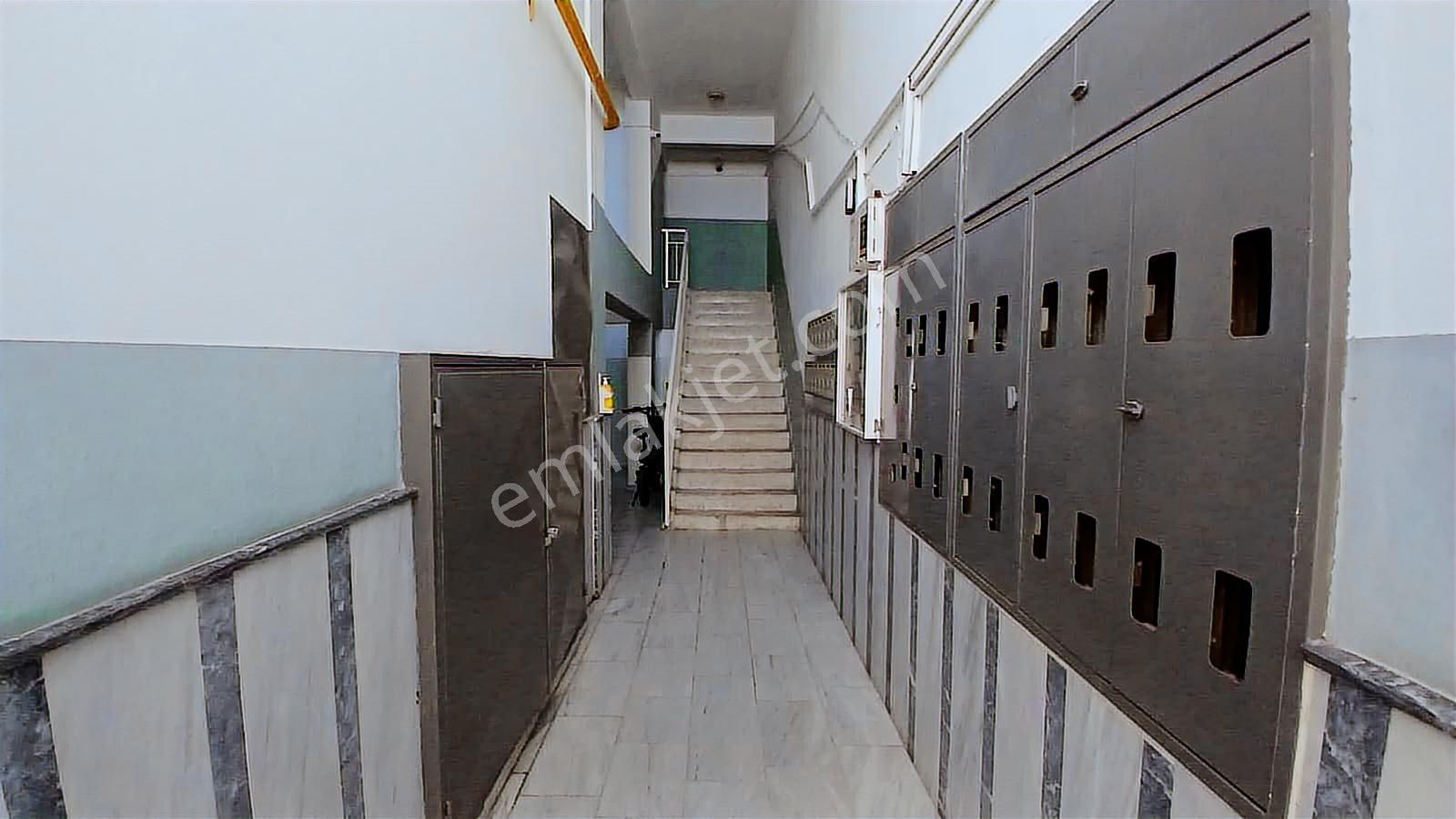 Yalı Mahallesinde Merkezi Konumda Geniş 3+1 Satılık Daire - Görsel 15