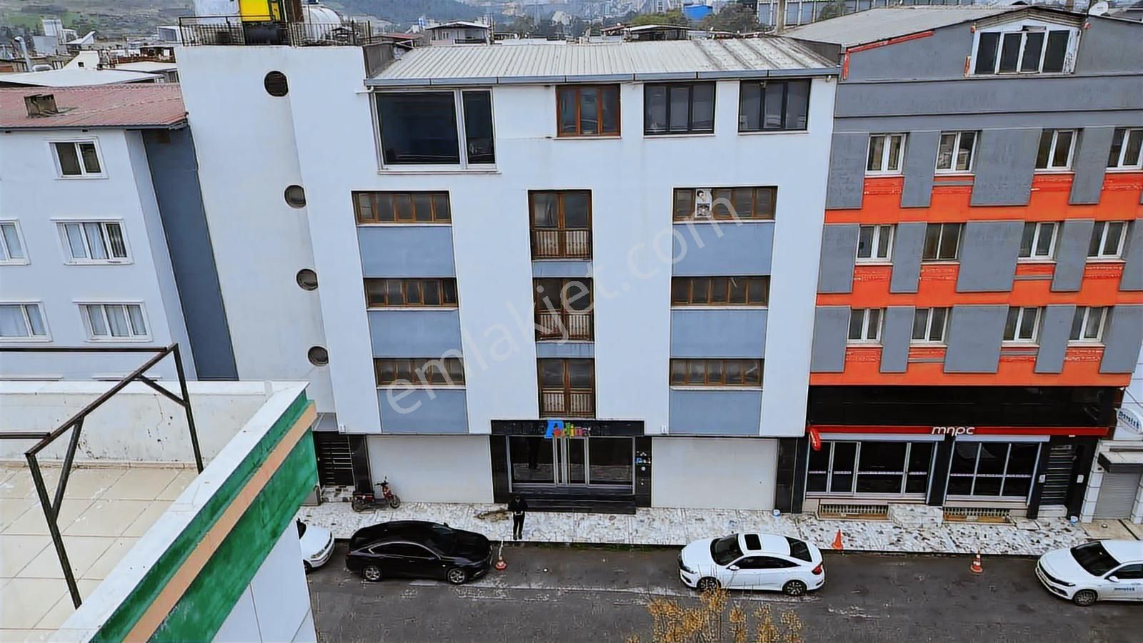 Muhteşem Lokasyon Komple Kiralık Bina 1800 M²