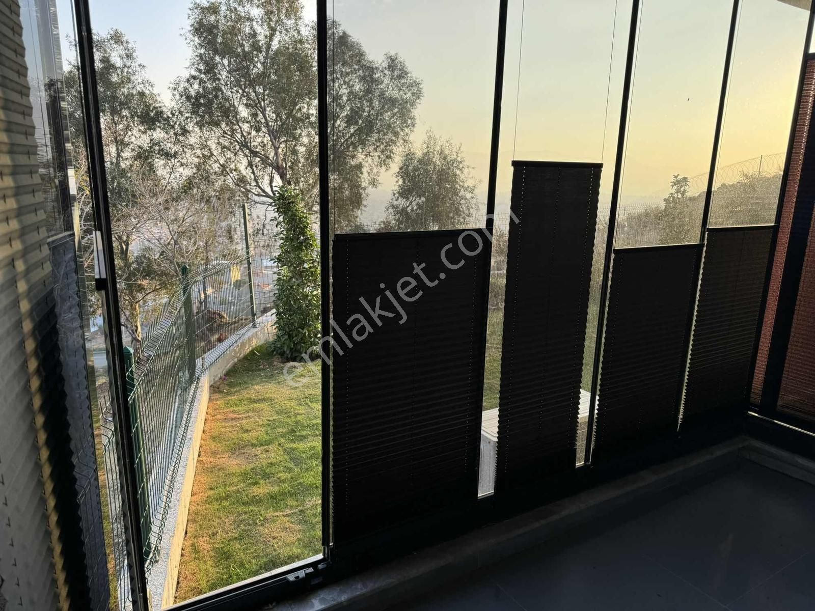 Fırsat Bayraklı'da Merkezi Konum Bahçeli Yatırımlık Daire - Görsel 7