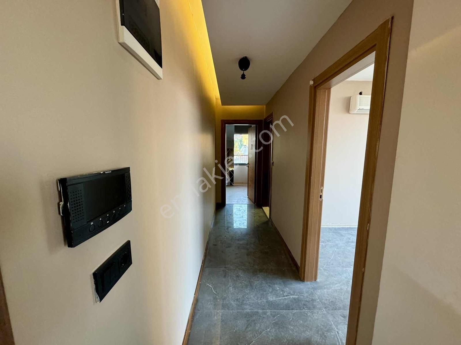 Fırsat Bayraklı'da Merkezi Konum Bahçeli Yatırımlık Daire - Görsel 6