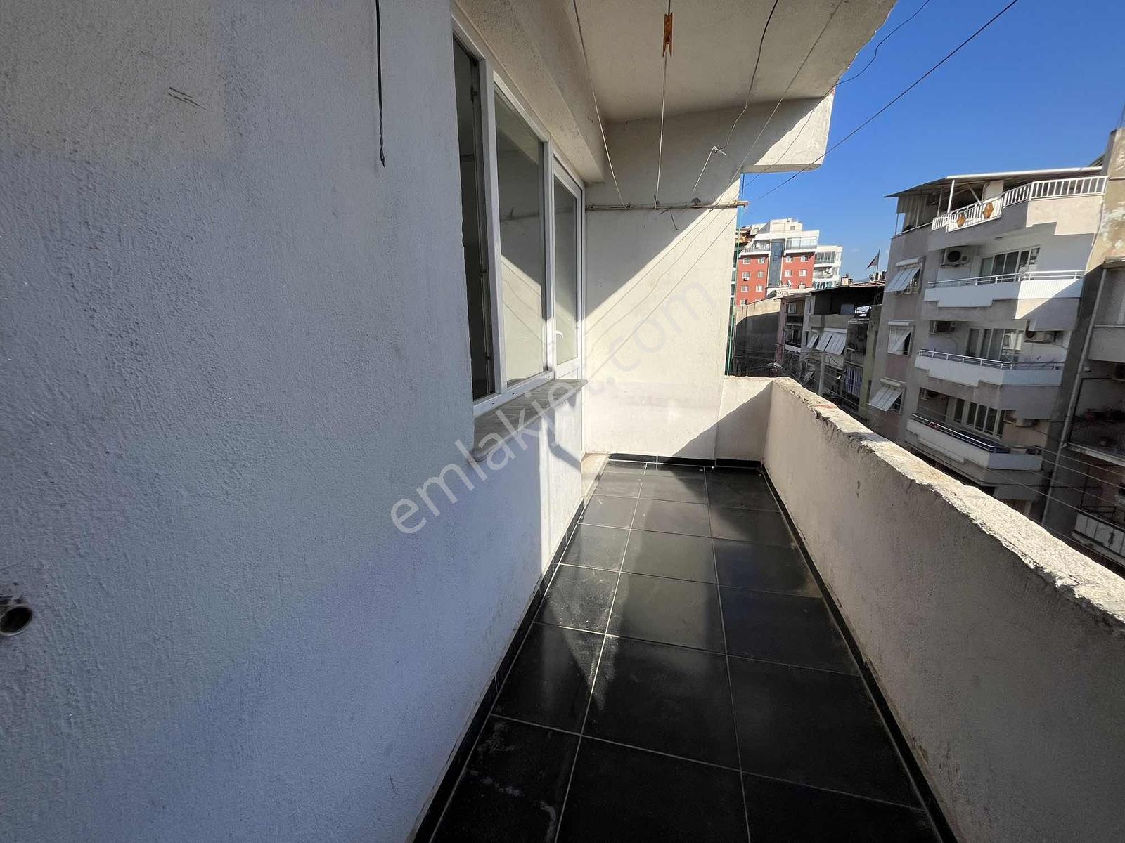 Forum Bornova Yakını Büyük Tip Satılık 2+1 Daire - Görsel 15