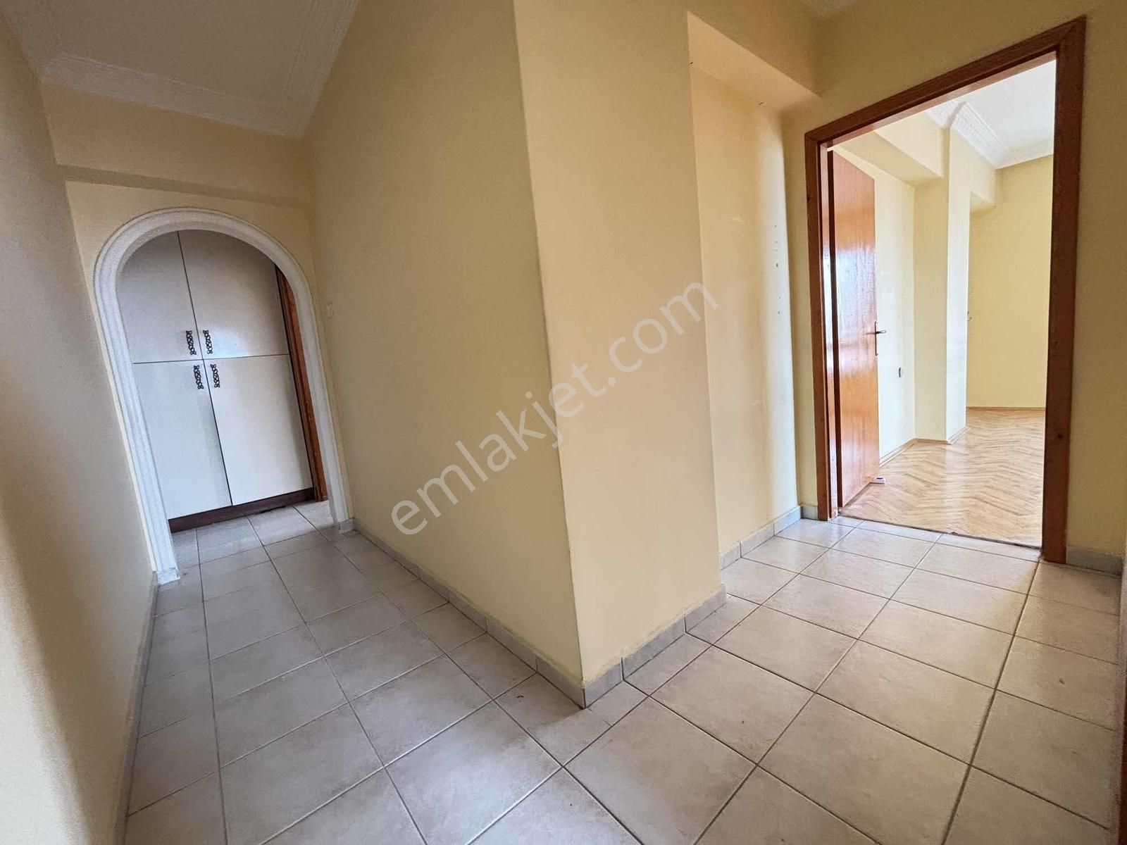 Şentürk Gayrimenkul'den**karapürçek Cadde Üzeri**3+1 - Görsel 20