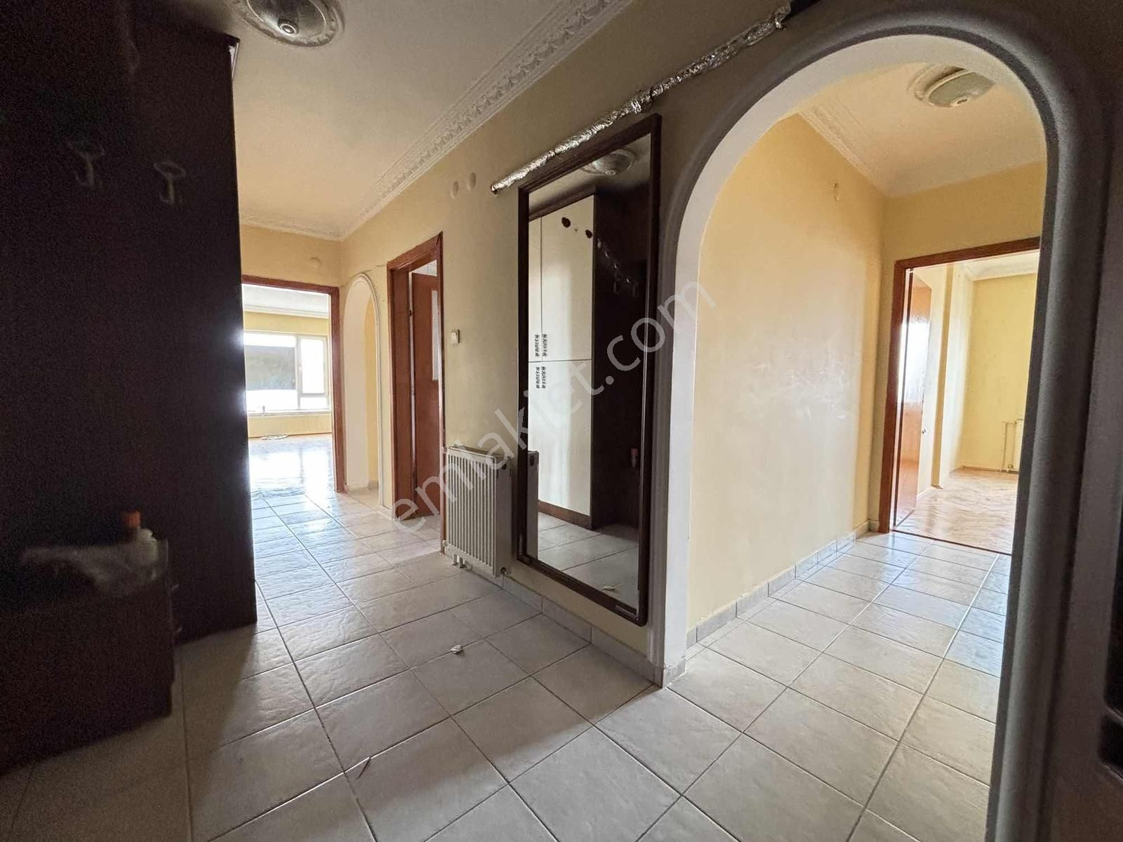 Şentürk Gayrimenkul'den**karapürçek Cadde Üzeri**3+1 - Görsel 30