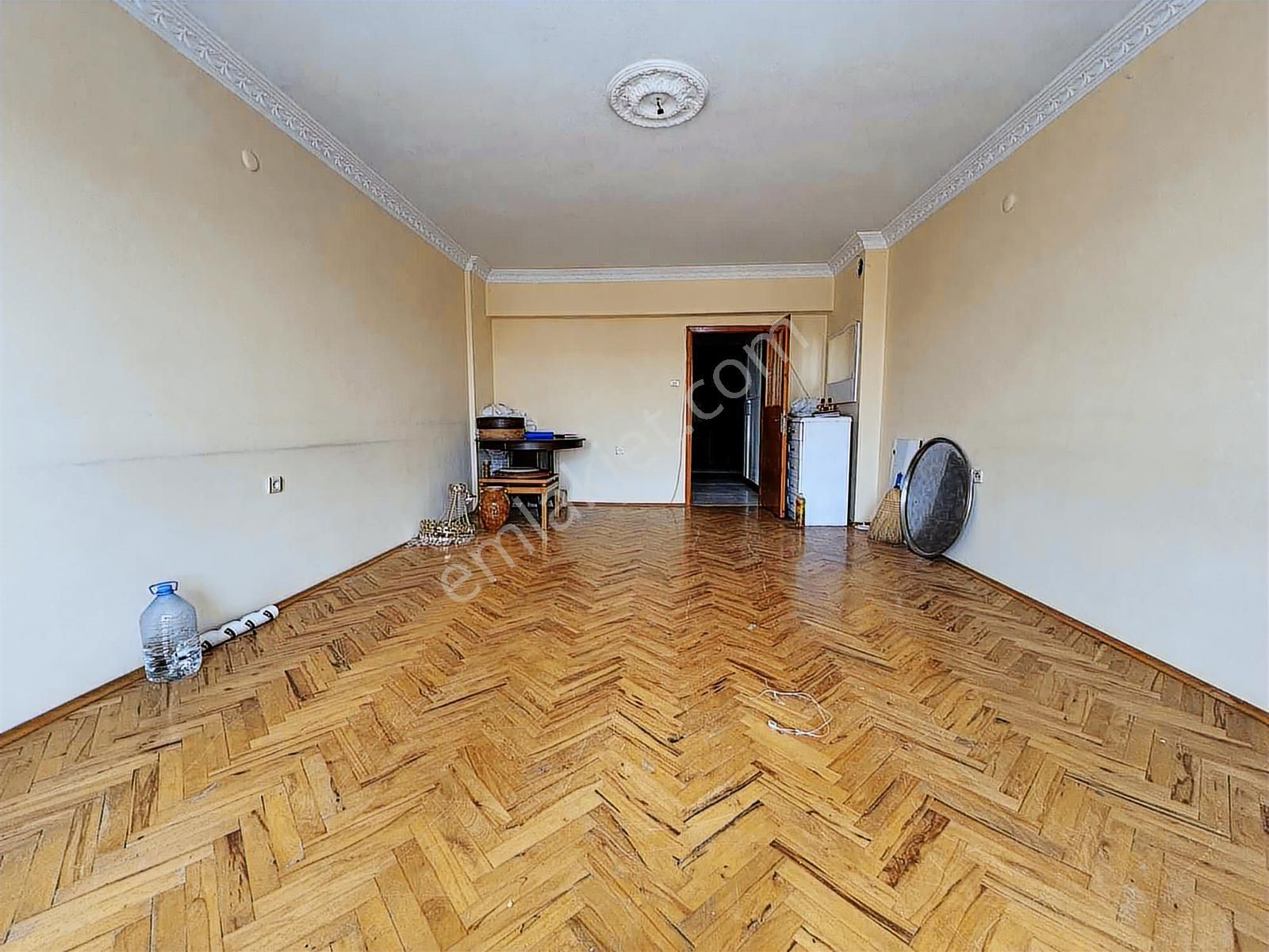 Şentürk Gayrimenkul'den**karapürçek Cadde Üzeri**3+1 - Görsel 28