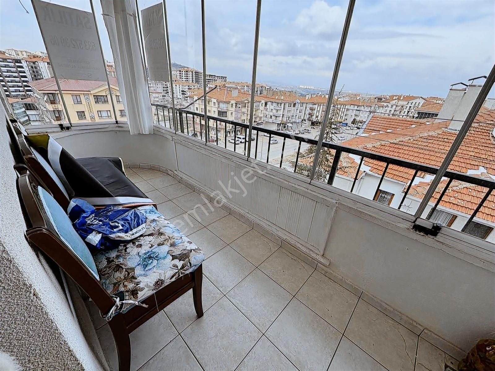 Şentürk Gayrimenkul'den**karapürçek Cadde Üzeri**3+1 - Görsel 31