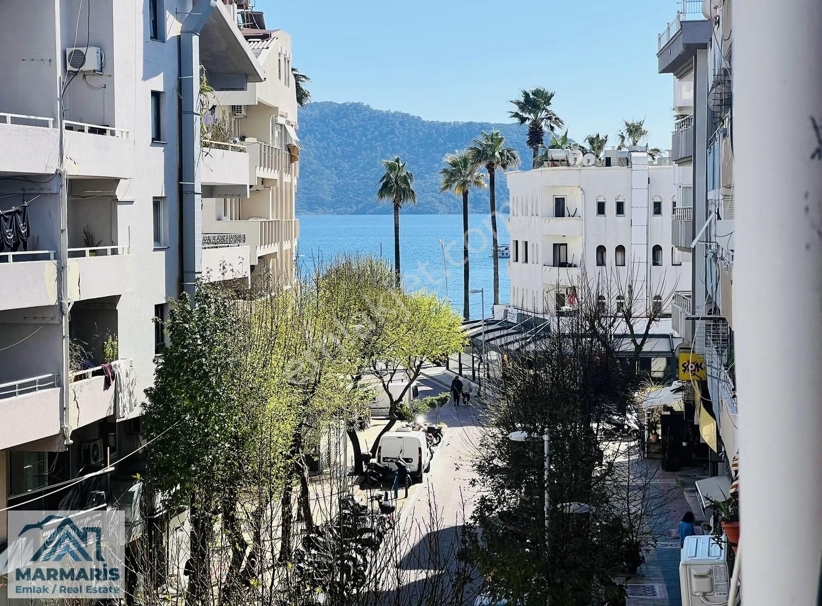 Kiralık Kemeraltı, Denize 100 M, 3+1 Full Eşyalı Geniş Daire