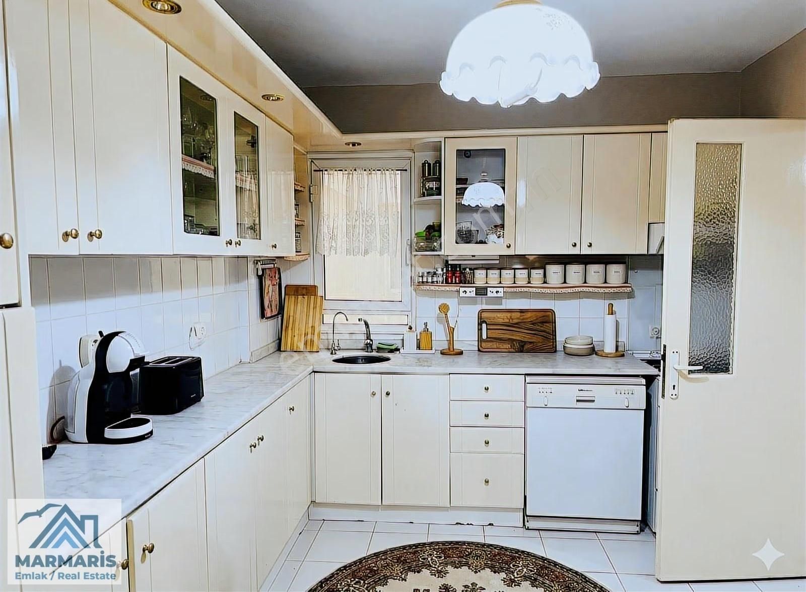 Kiralık Kemeraltı, Denize 100 M, 3+1 Full Eşyalı Geniş Daire - Görsel 8