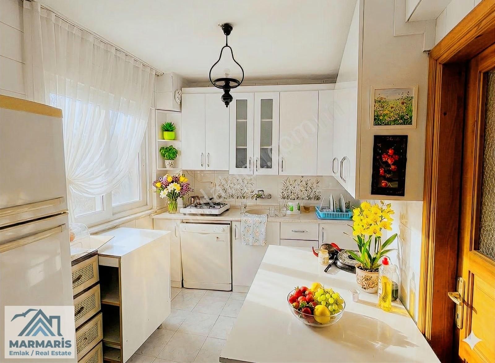 Satılık- Marmaris Kemeraltında 3+1 Düz Daire, Deniz Manzaralı - Görsel 3