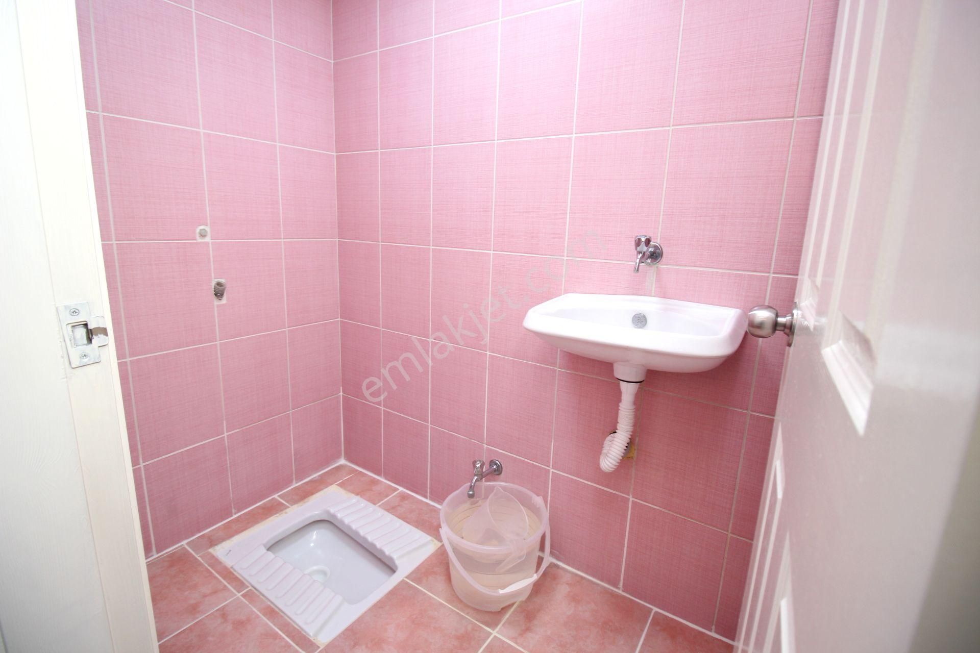 Emre Emlaktan Selçuklu Mahallesinde Yapılı Masrafsız 3+1 Satılık Daire - Görsel 17