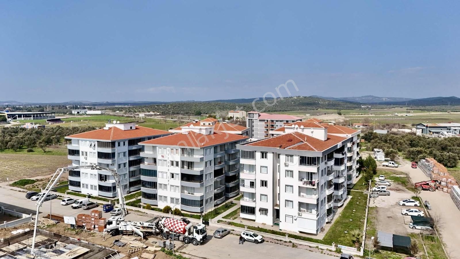 Altınova'da Site İçerisinde Kısmen Eşyalı 1+1 Satılık Daire - Görsel 12