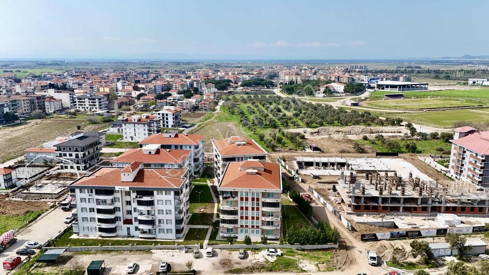 Altınova'da Site İçerisinde Kısmen Eşyalı 1+1 Satılık Daire - Görsel 11