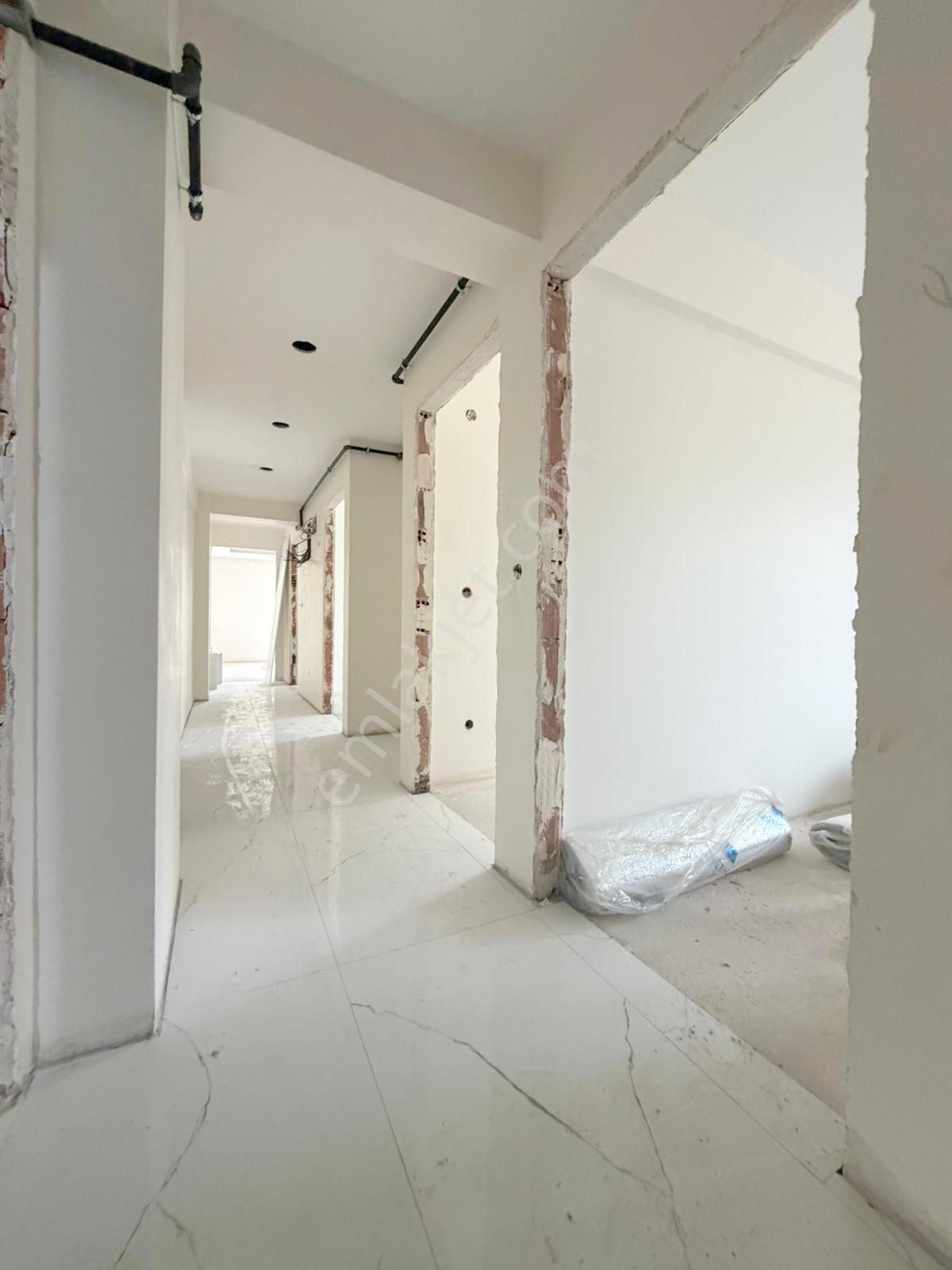 Mertcan'dan Caddeye 2dk Balkonlu Ara Kat Sıfır Kaçmaz Fiyata 3+1 - Görsel 24