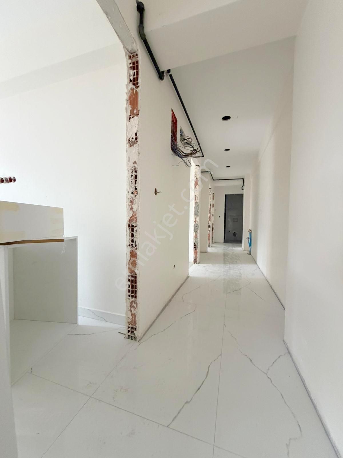 Mertcan'dan Caddeye 2dk Balkonlu Ara Kat Sıfır Kaçmaz Fiyata 3+1 - Görsel 21