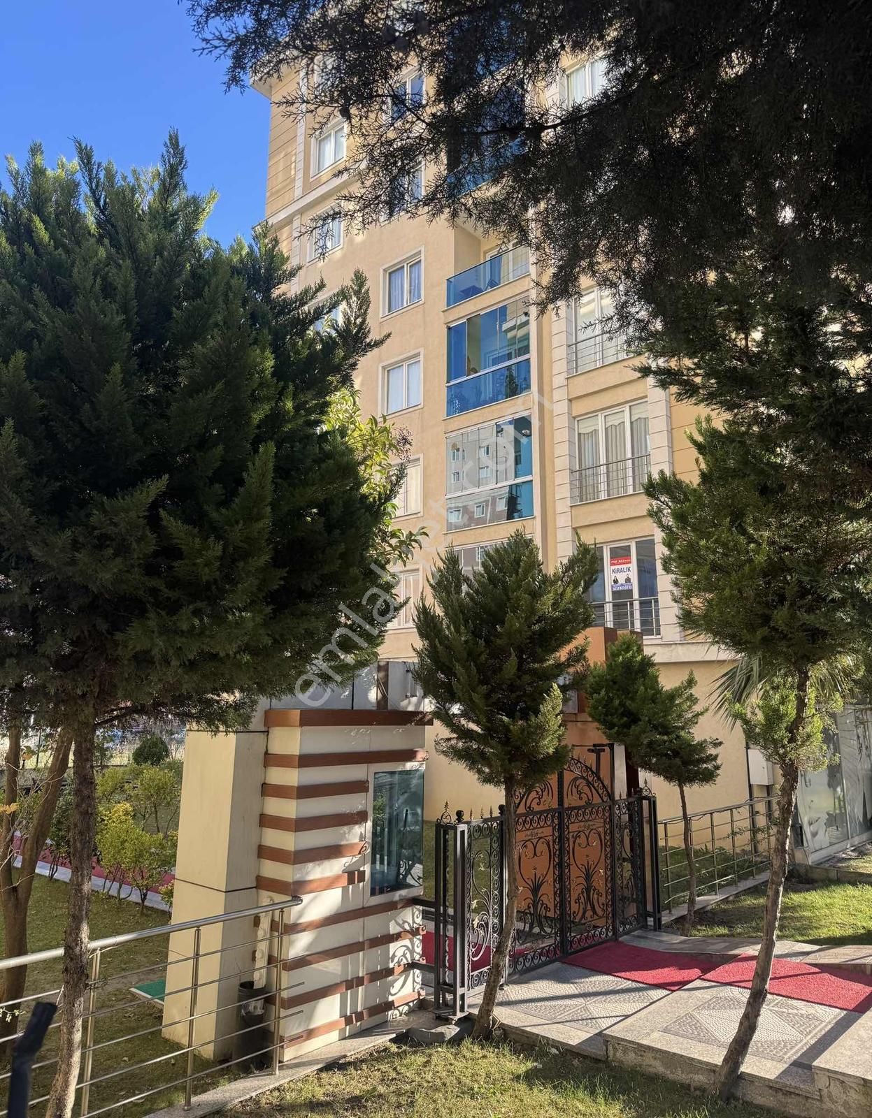Beylikdüzü Park Gerdanya Sitesinde İçi Yenilenmiş Kıralık Daıre - Görsel 17