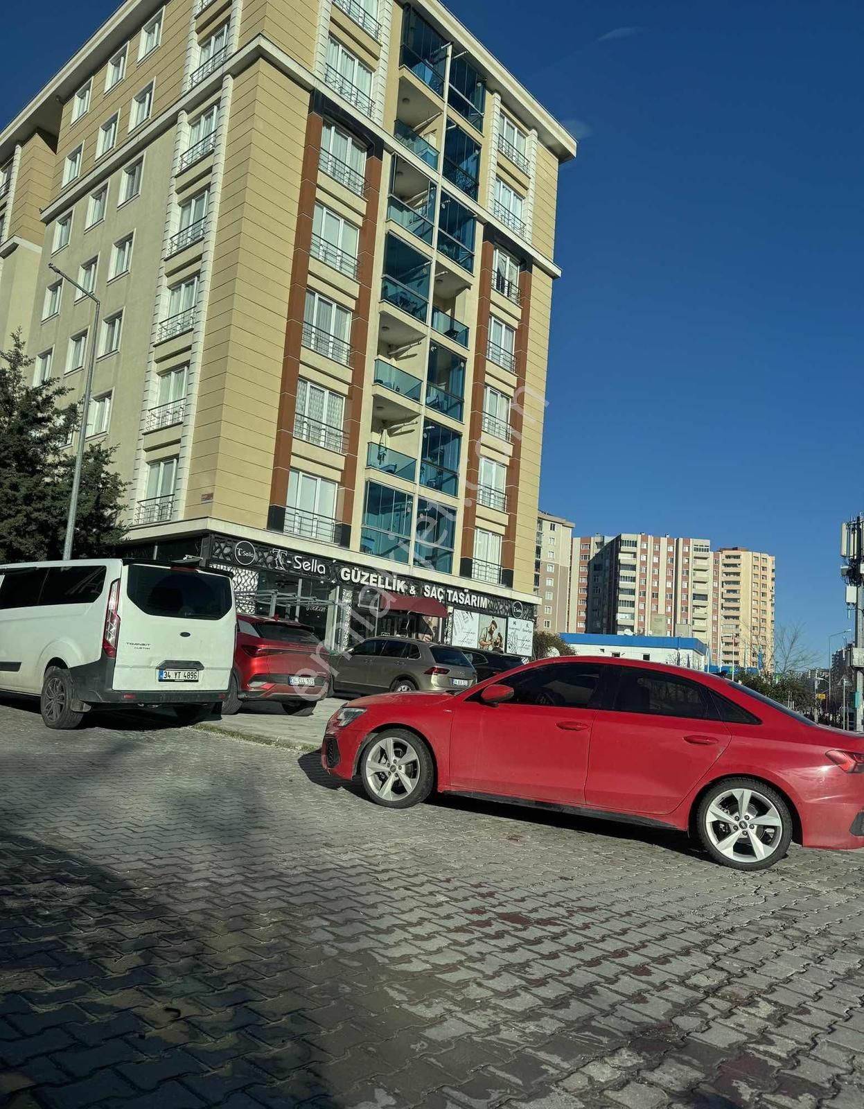 Beylikdüzü Park Gerdanya Sitesinde İçi Yenilenmiş Kıralık Daıre - Görsel 3