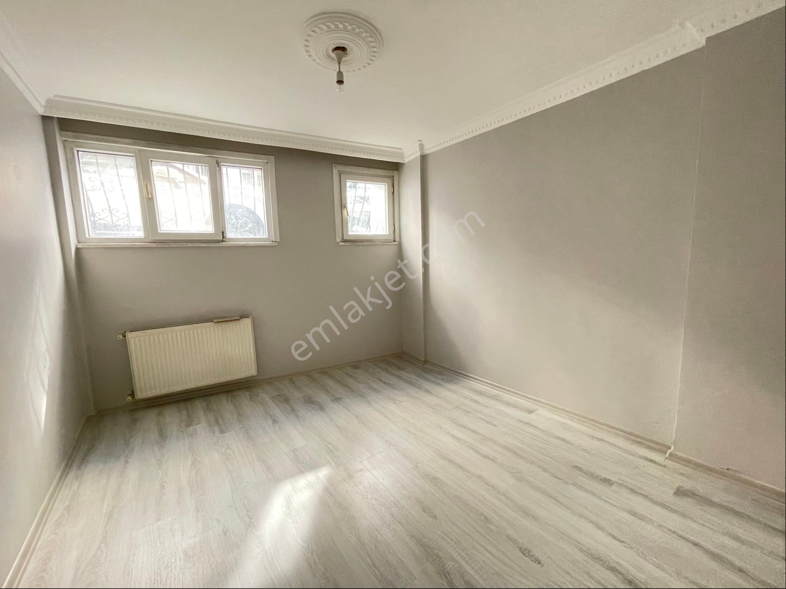 Fatih Fevzipaşa Cad. Yakın 2010 Yapımı 2+1 - Görsel 9