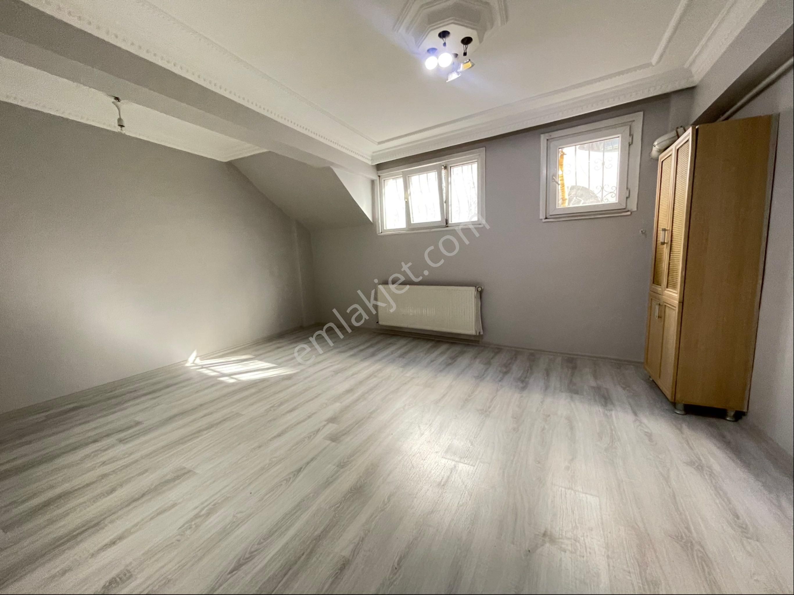 Fatih Fevzipaşa Cad. Yakın 2010 Yapımı 2+1