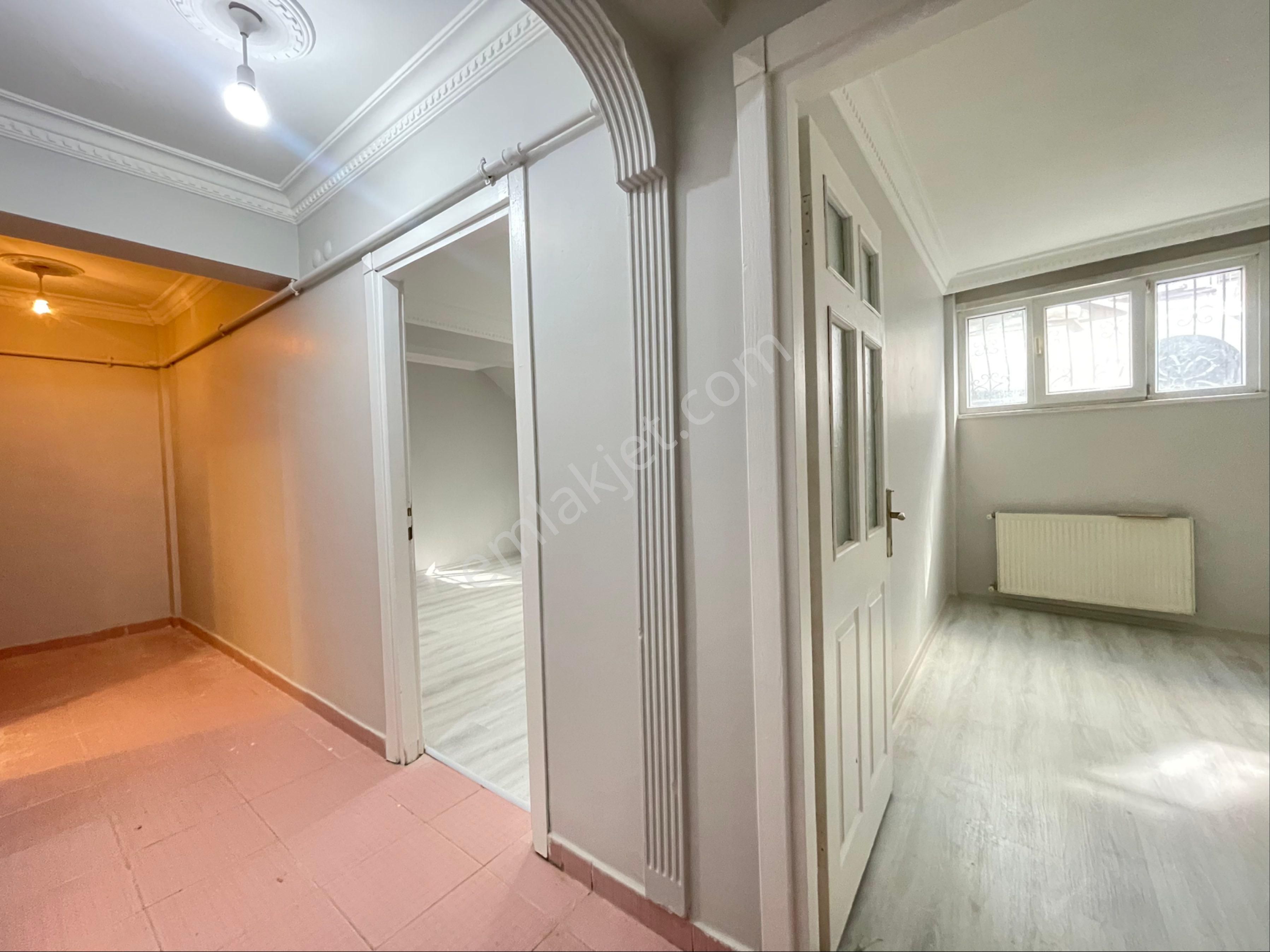 Fatih Fevzipaşa Cad. Yakın 2010 Yapımı 2+1 - Görsel 17