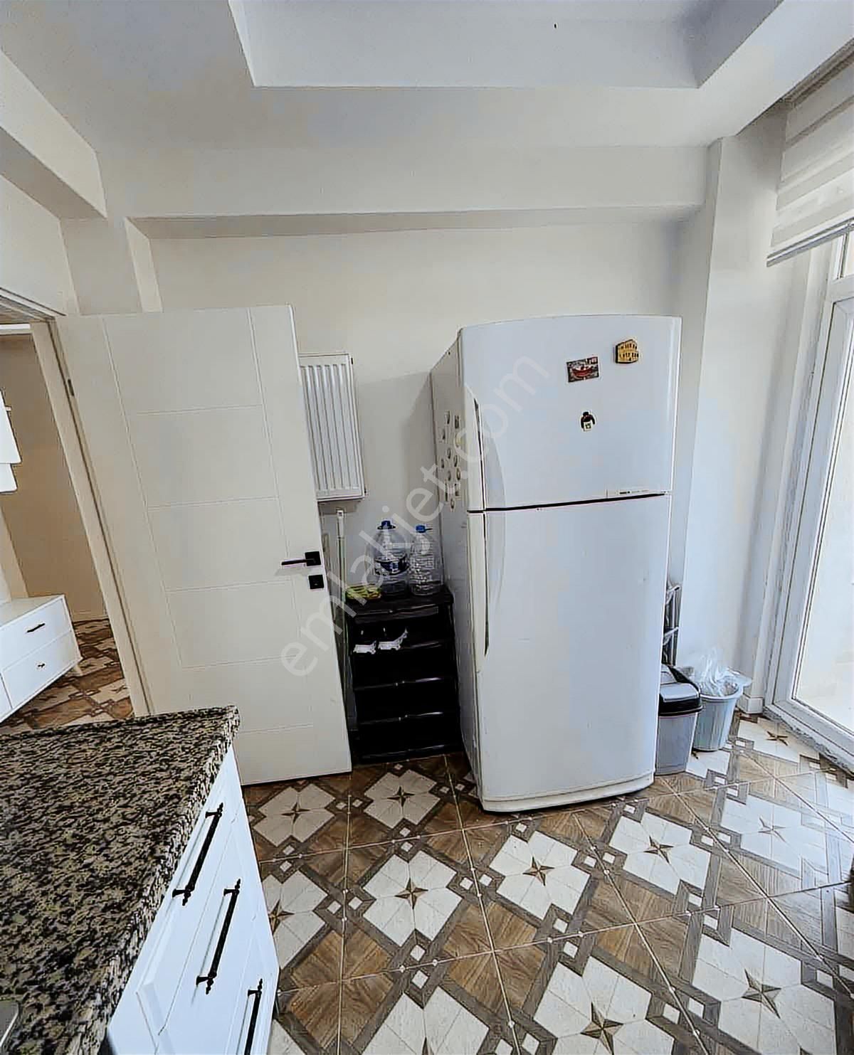 Esradan Bornovada Cadde Üzeri Geniş 3+1 125 M2 Net Satılık Daire - Görsel 6