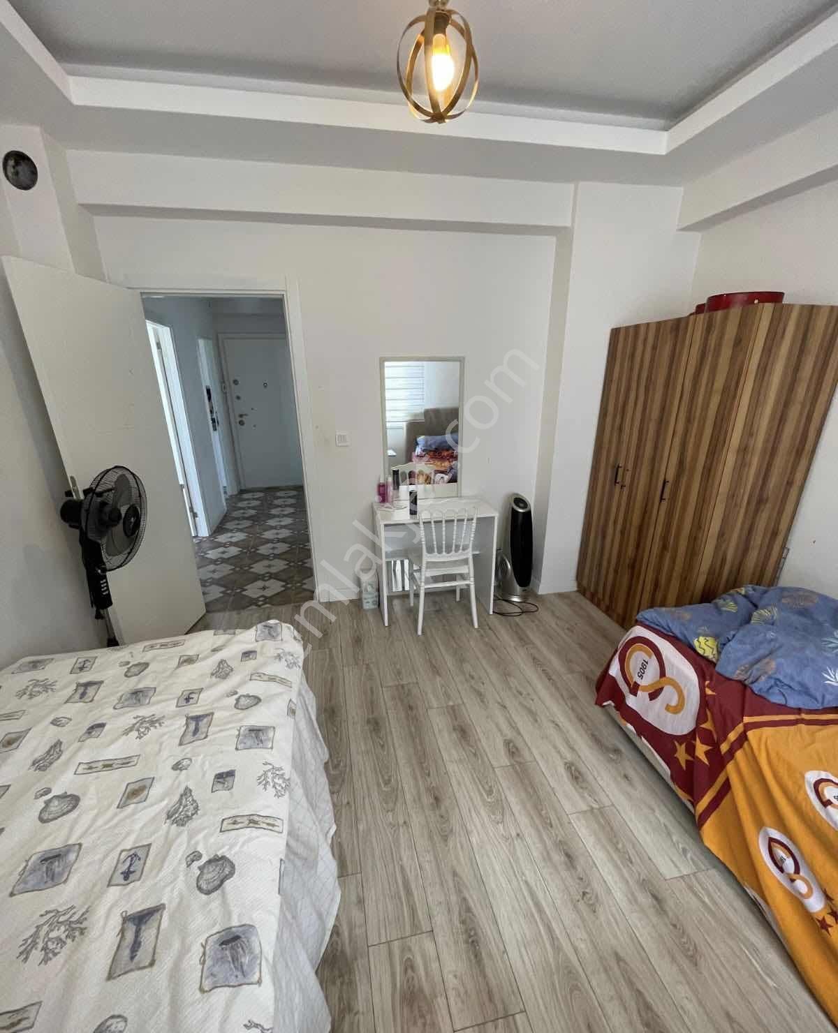 Esradan Bornovada Cadde Üzeri Geniş 3+1 125 M2 Net Satılık Daire - Görsel 2