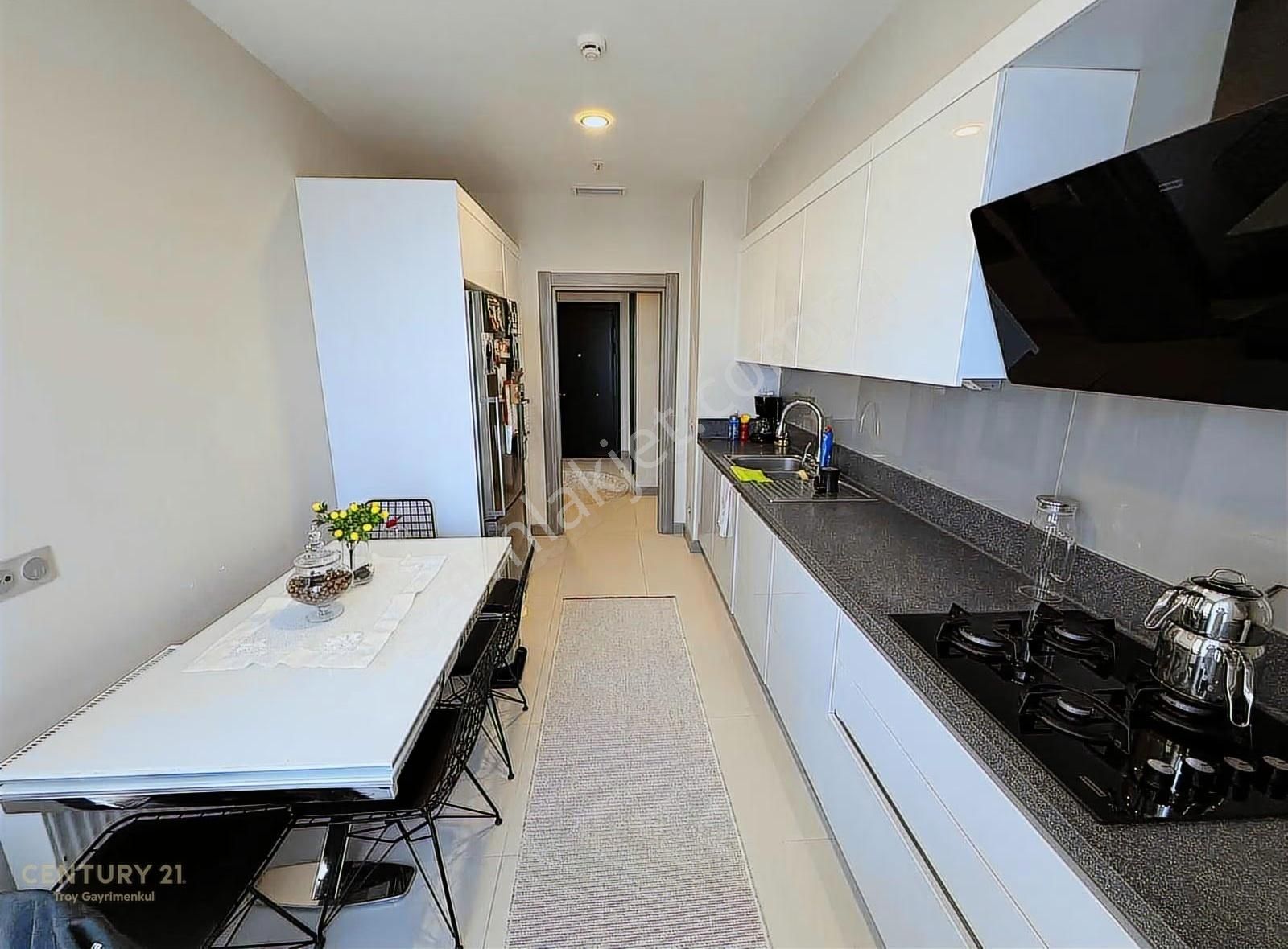 Başkent Emlak Konutları En İyi Cephe Yüksek Kat 3,5+1 Kiralık - Görsel 10