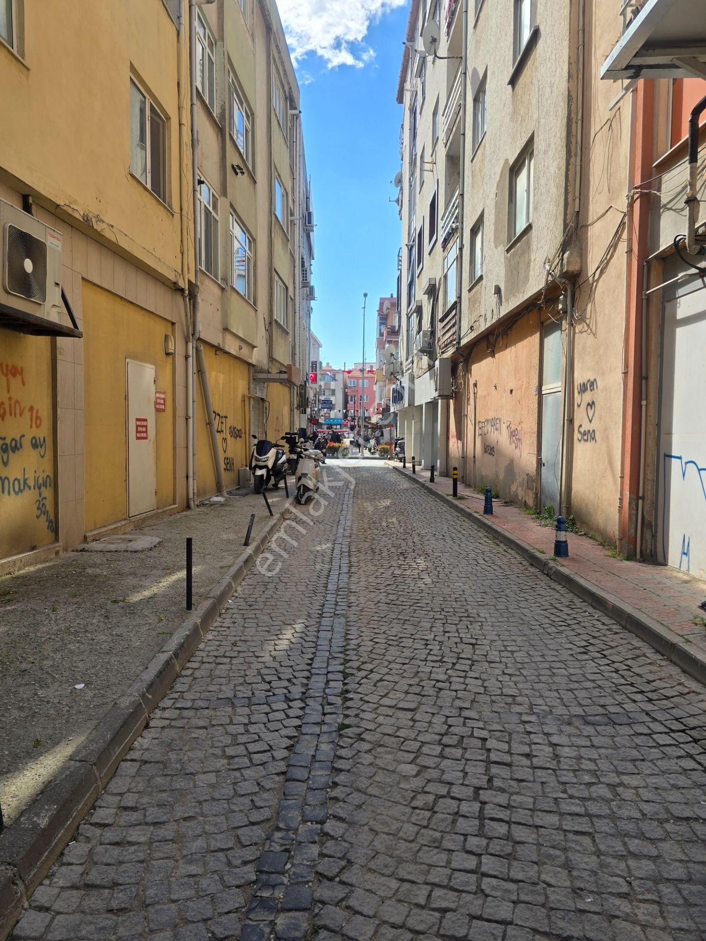 Demircioğlu Caddesinde Kiralık 2+1 Daire Han Emlak'tan - Görsel 25