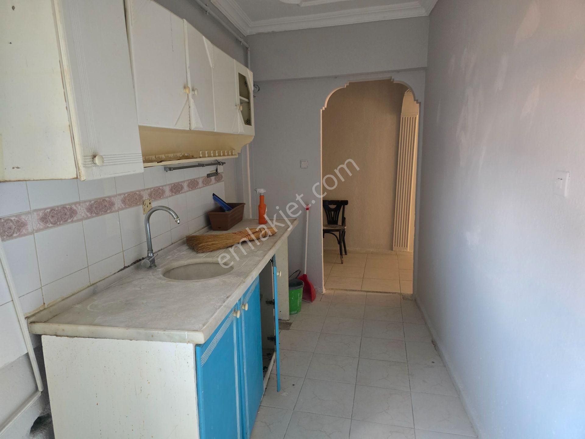 Demircioğlu Caddesinde Kiralık 2+1 Daire Han Emlak'tan - Görsel 14