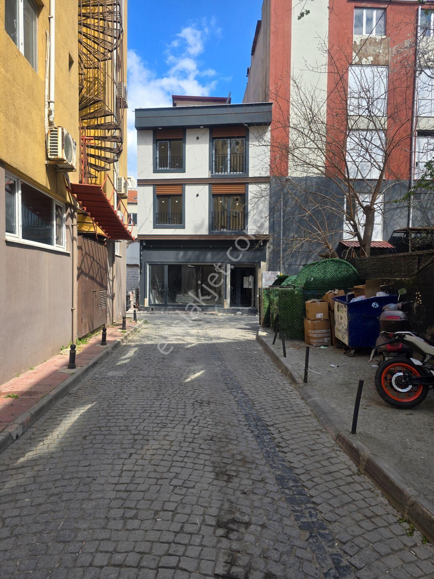 Demircioğlu Caddesinde Kiralık 2+1 Daire Han Emlak'tan - Görsel 26