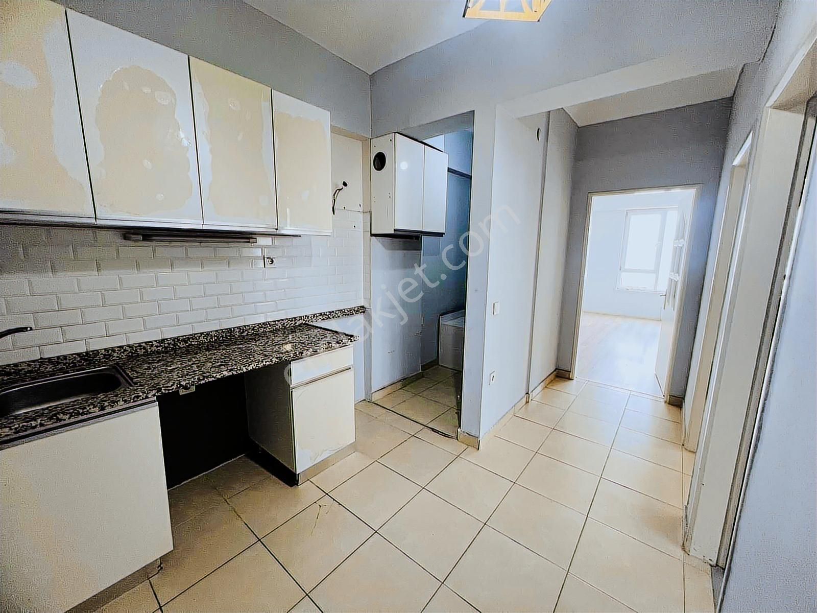 Fenerde Katta Güney-doğu Cephe 2+1 Daire - Görsel 12