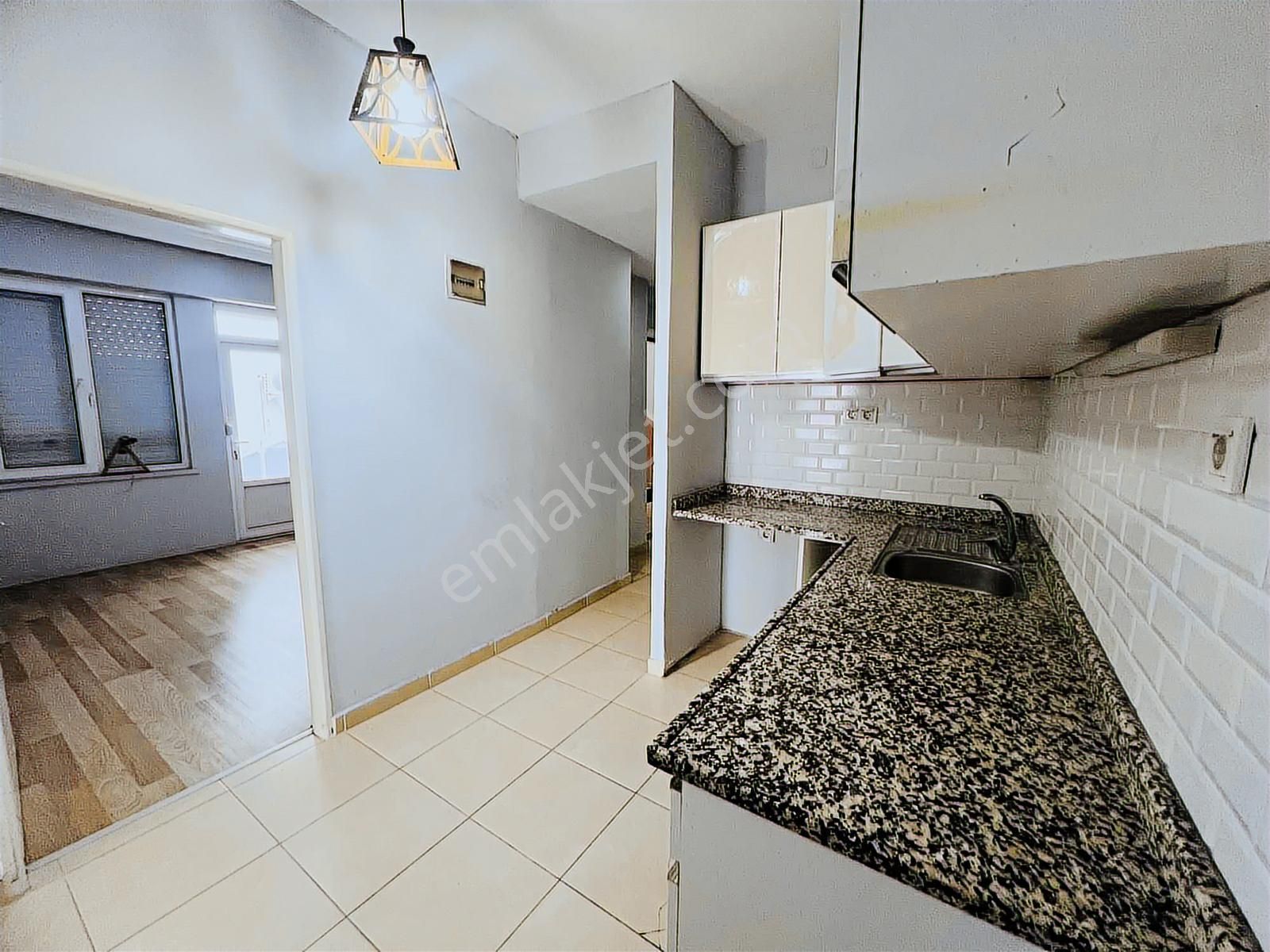 Fenerde Katta Güney-doğu Cephe 2+1 Daire - Görsel 9