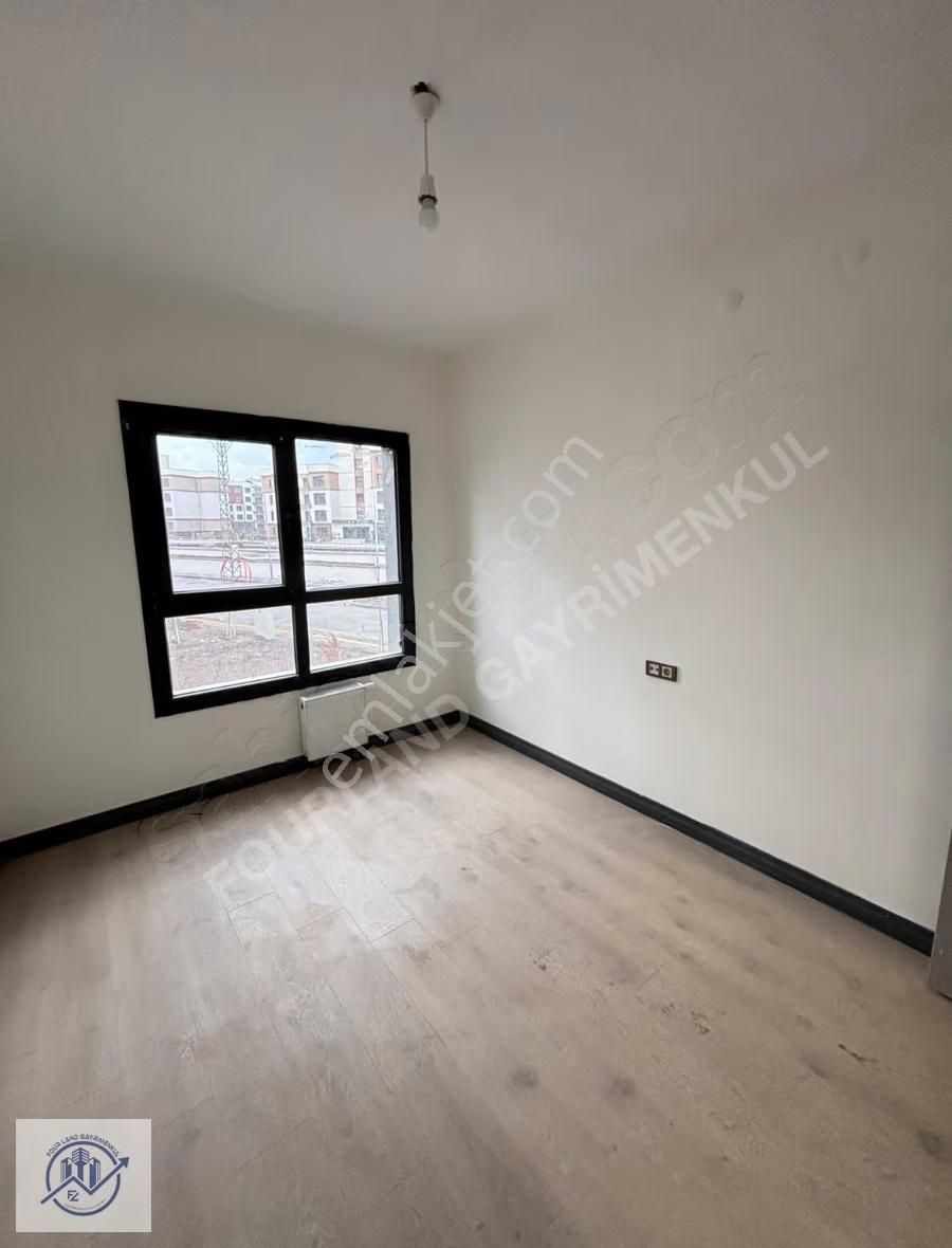 Four Land Gayrimenkul Farkıyla Kiralık 3+1 Daire - Görsel 15