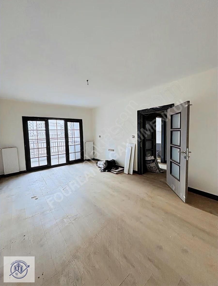 Four Land Gayrimenkul Farkıyla Kiralık 3+1 Daire