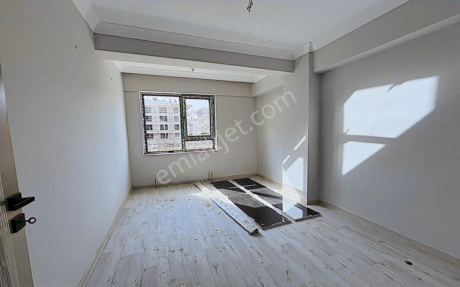 Yenikent Emlak'tan Kat Konumunda 3+1+depolu Satılık Lüx Daire - Görsel 15