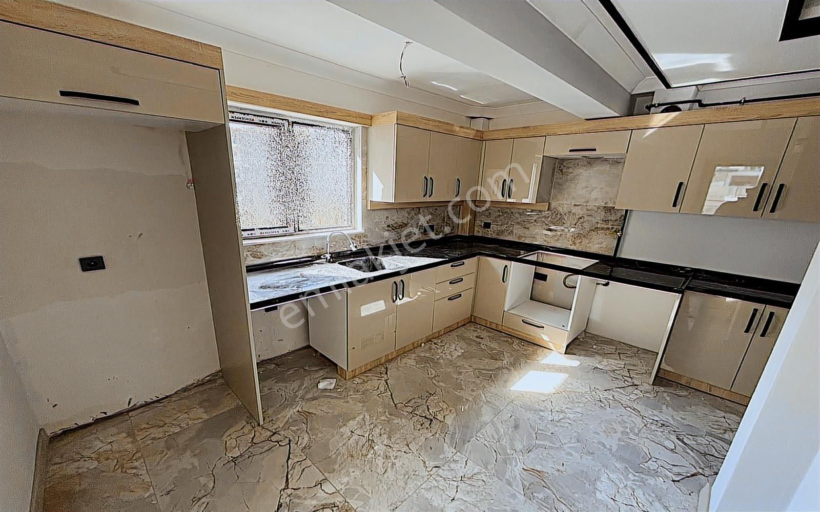 Yenikent Emlak'tan Kat Konumunda 3+1+depolu Satılık Lüx Daire - Görsel 29