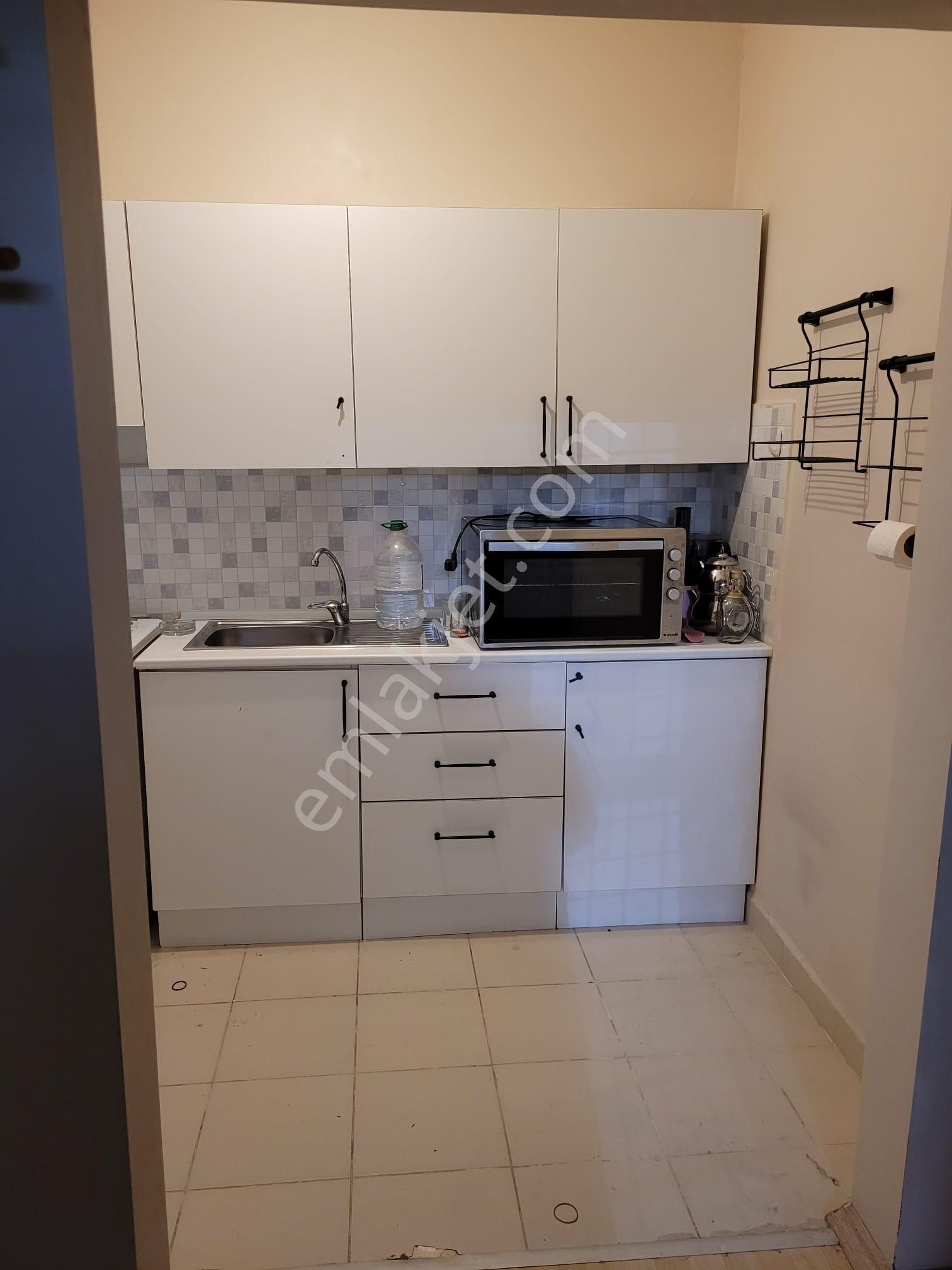 Burç Emlaktan, Gazi Refik Sokakta, 2+1, Kombili, 60 M2, Müstakil Bahçeli, Kısmi Eşyalı - Görsel 9