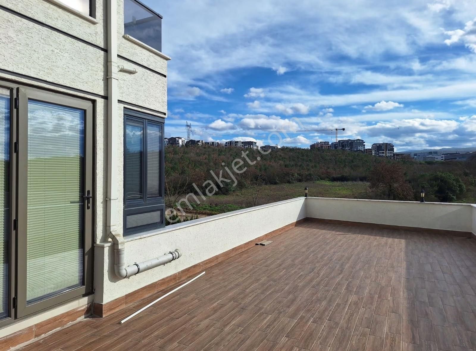 Kayapa'da Özel Kat Teraslı Süper Lüks Kiralık 3+1 Daire. - Görsel 2