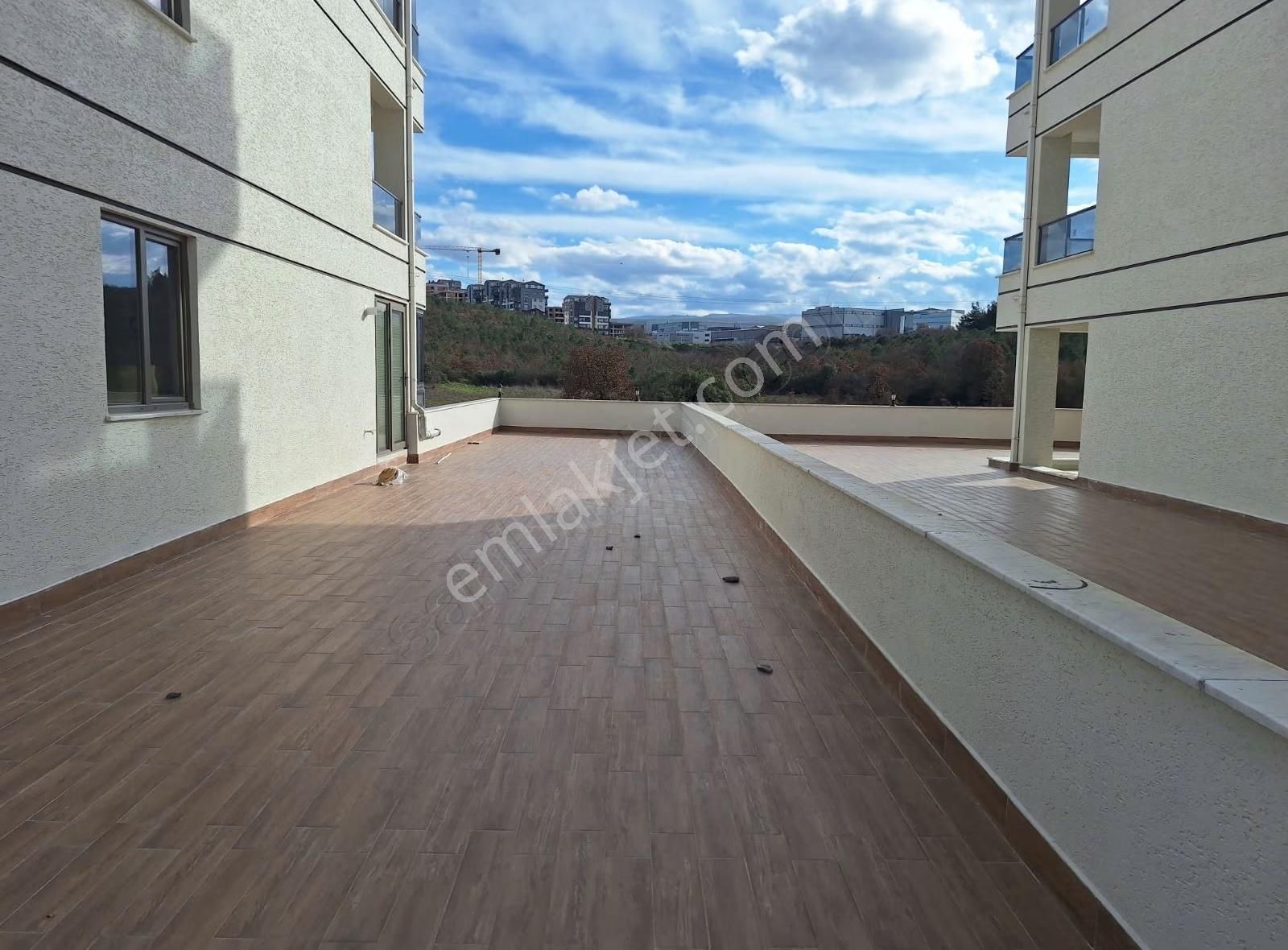 Kayapa'da Özel Kat Teraslı Süper Lüks Kiralık 3+1 Daire. - Görsel 3